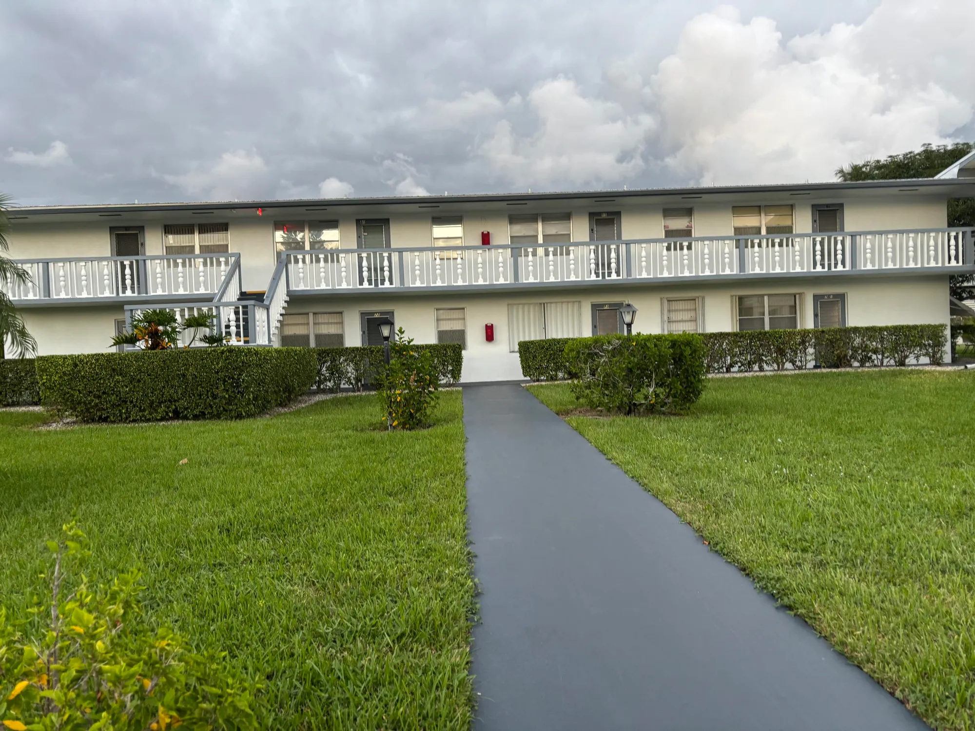 Property Slideshow image 14 of 15 | 76 cambridge d d, West Palm Beach, FL, 33417