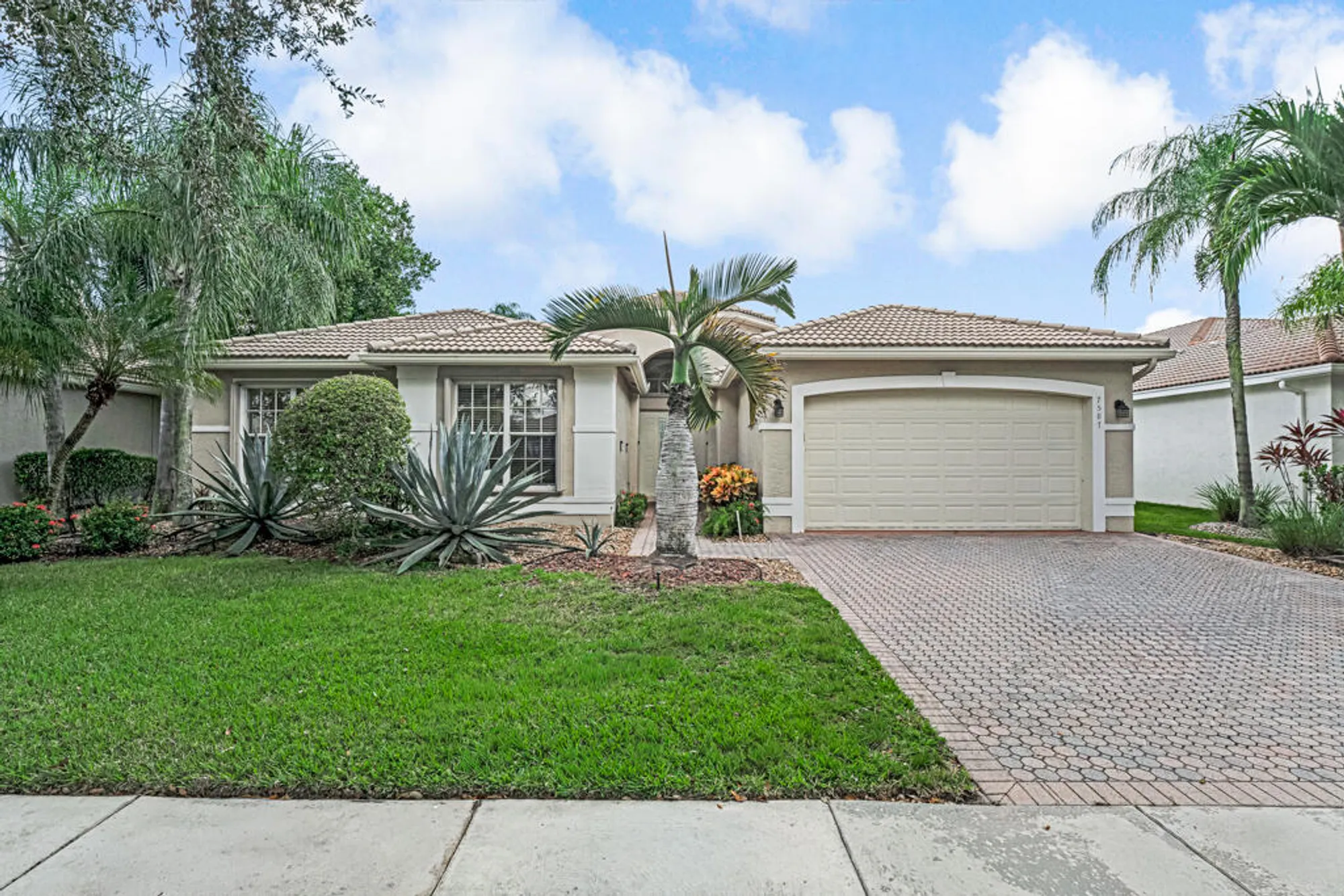 Property Slideshow image 3 of 72 | 7587 tarpon cove cir, Lake Worth, FL, 33467