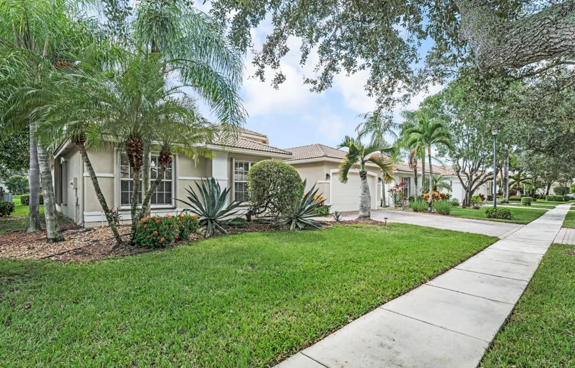 Property Slideshow image 5 of 72 | 7587 tarpon cove cir, Lake Worth, FL, 33467