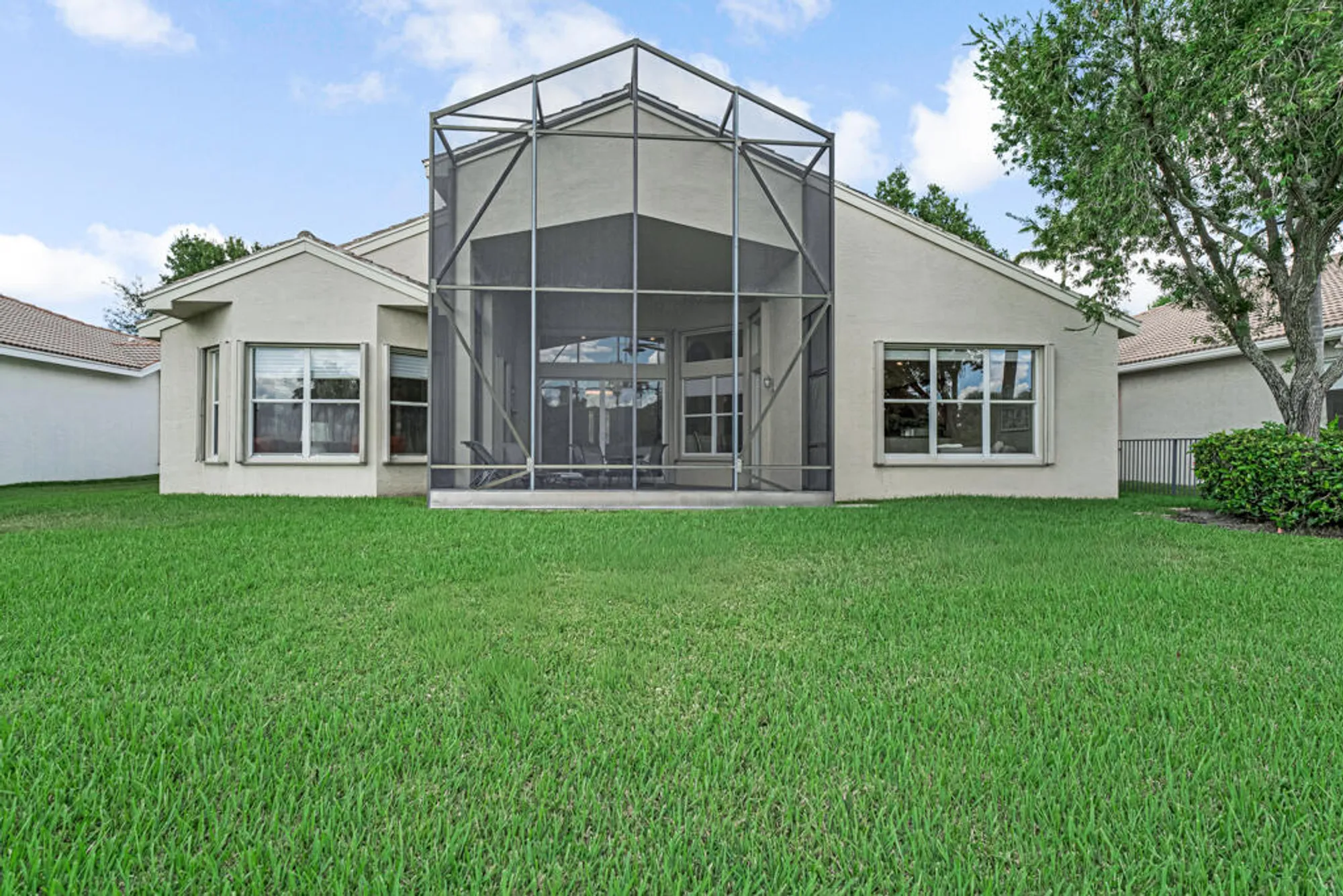 Property Slideshow image 48 of 72 | 7587 tarpon cove cir, Lake Worth, FL, 33467