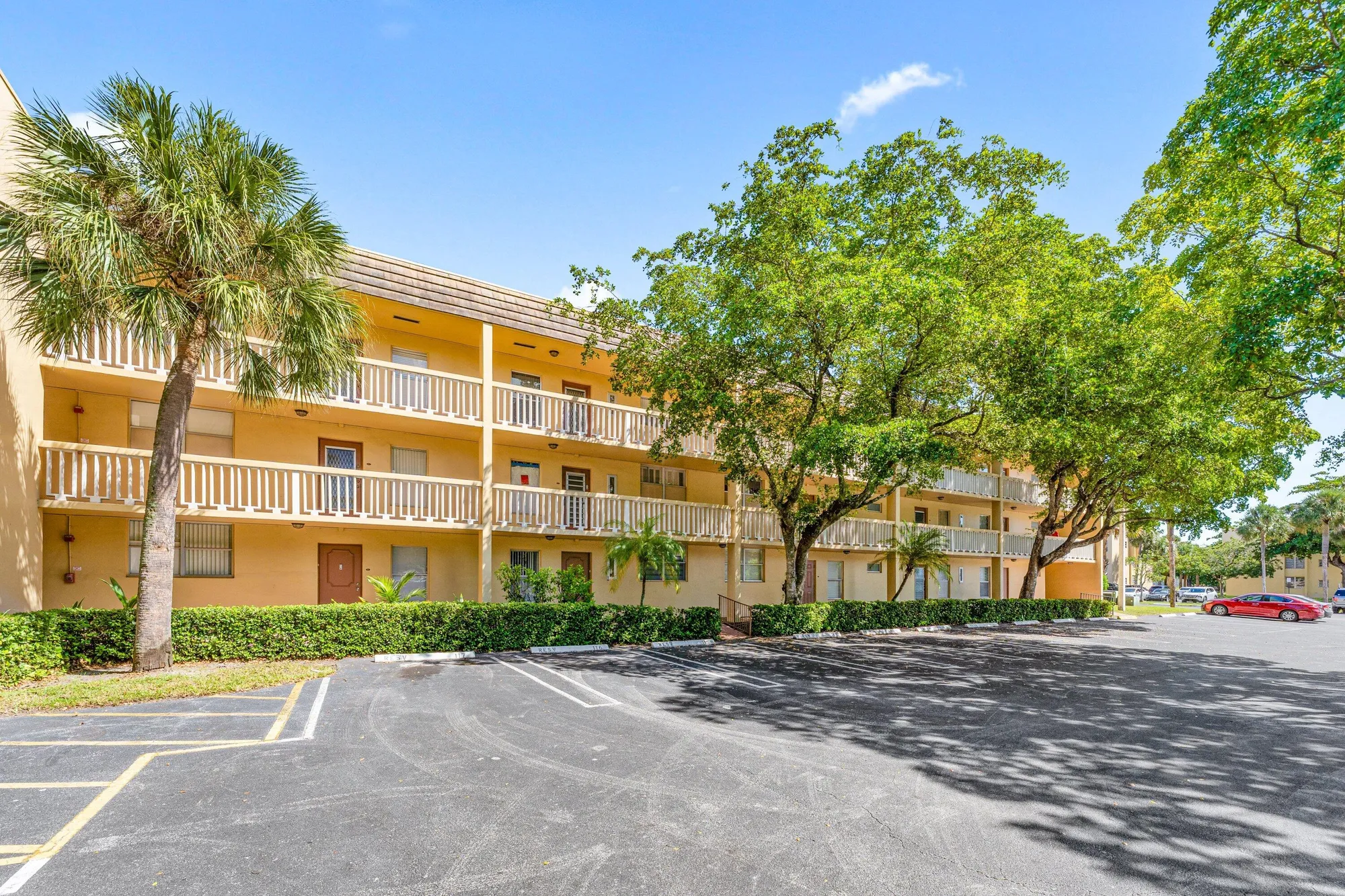 Property Slideshow image 24 of 29 | 5980 nw 64th ave 305, Tamarac, FL, 33319