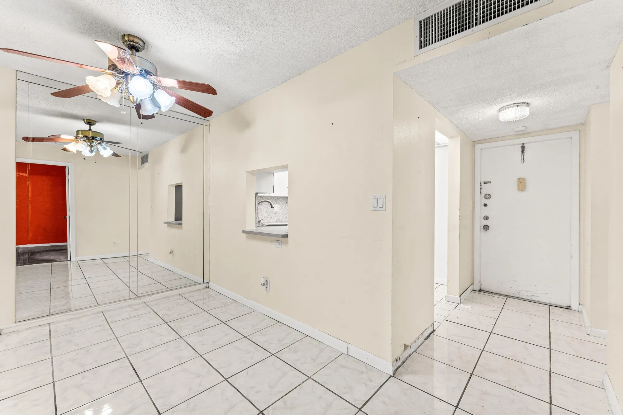 Property Slideshow image 4 of 29 | 5980 nw 64th ave 305, Tamarac, FL, 33319