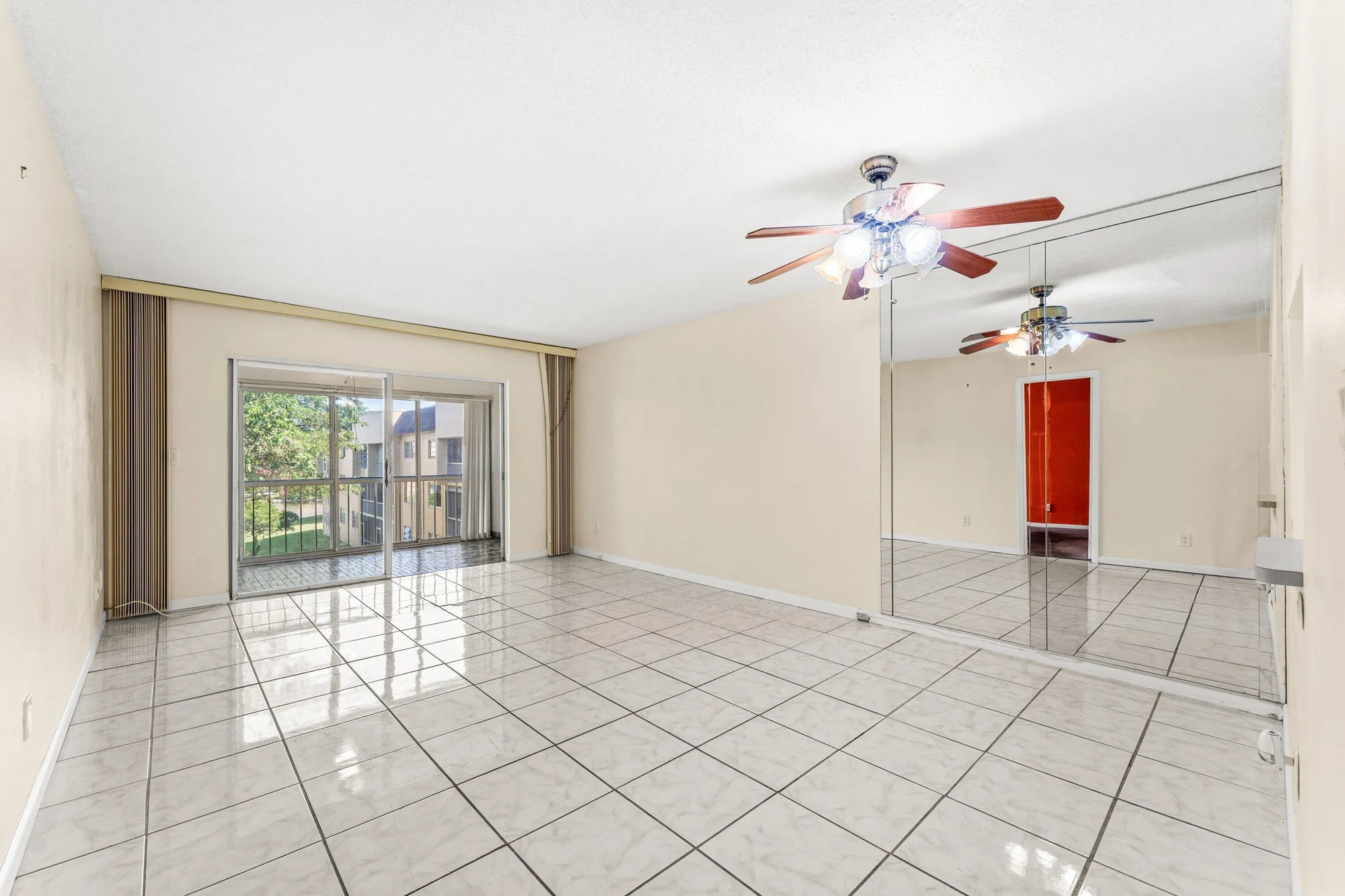 Property Slideshow image 5 of 29 | 5980 nw 64th ave 305, Tamarac, FL, 33319