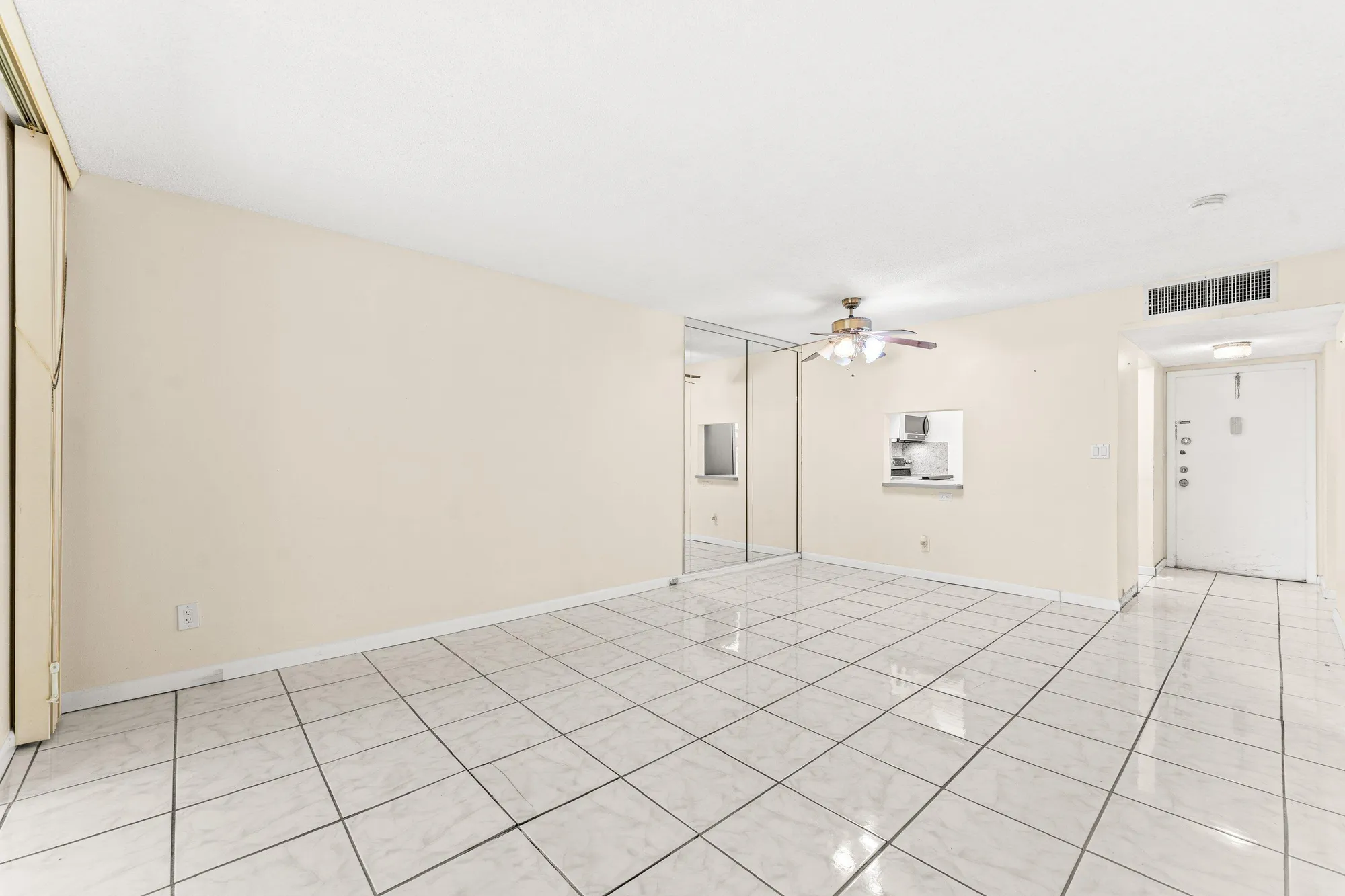 Property Slideshow image 10 of 29 | 5980 nw 64th ave 305, Tamarac, FL, 33319