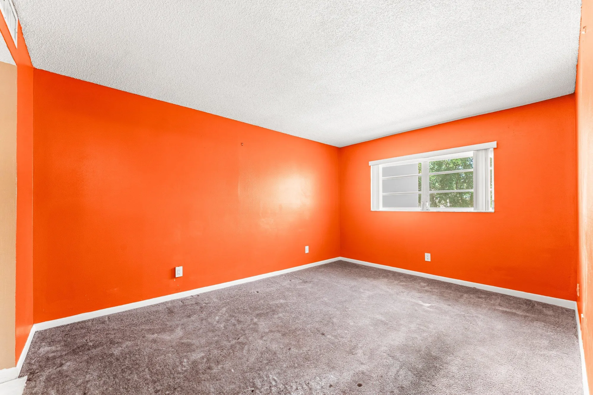 Property Slideshow image 13 of 29 | 5980 nw 64th ave 305, Tamarac, FL, 33319