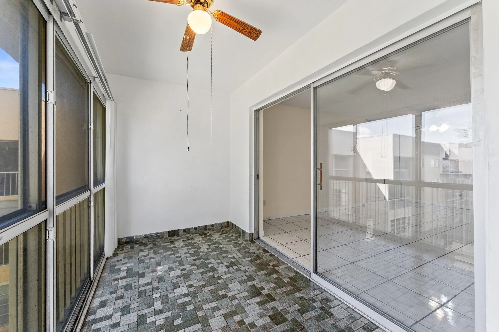 Property Slideshow image 19 of 29 | 5980 nw 64th ave 305, Tamarac, FL, 33319