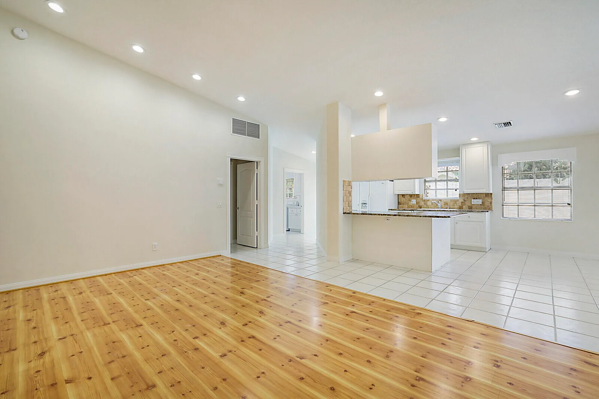 Property Slideshow image 25 of 57 | 7176 grassy bay dr, West Palm Beach, FL, 33411