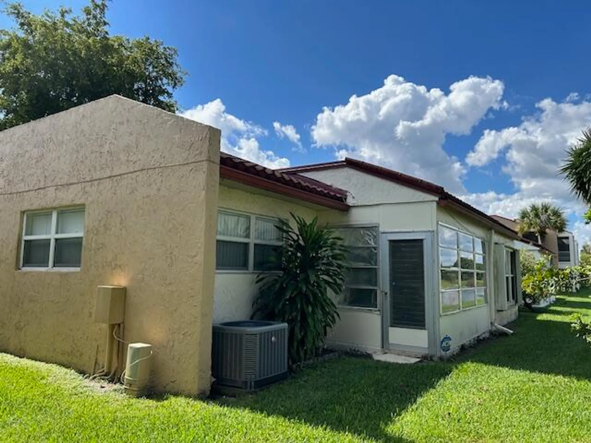 Property Slideshow image 18 of 41 | 417 lake evelyn dr, West Palm Beach, FL, 33411