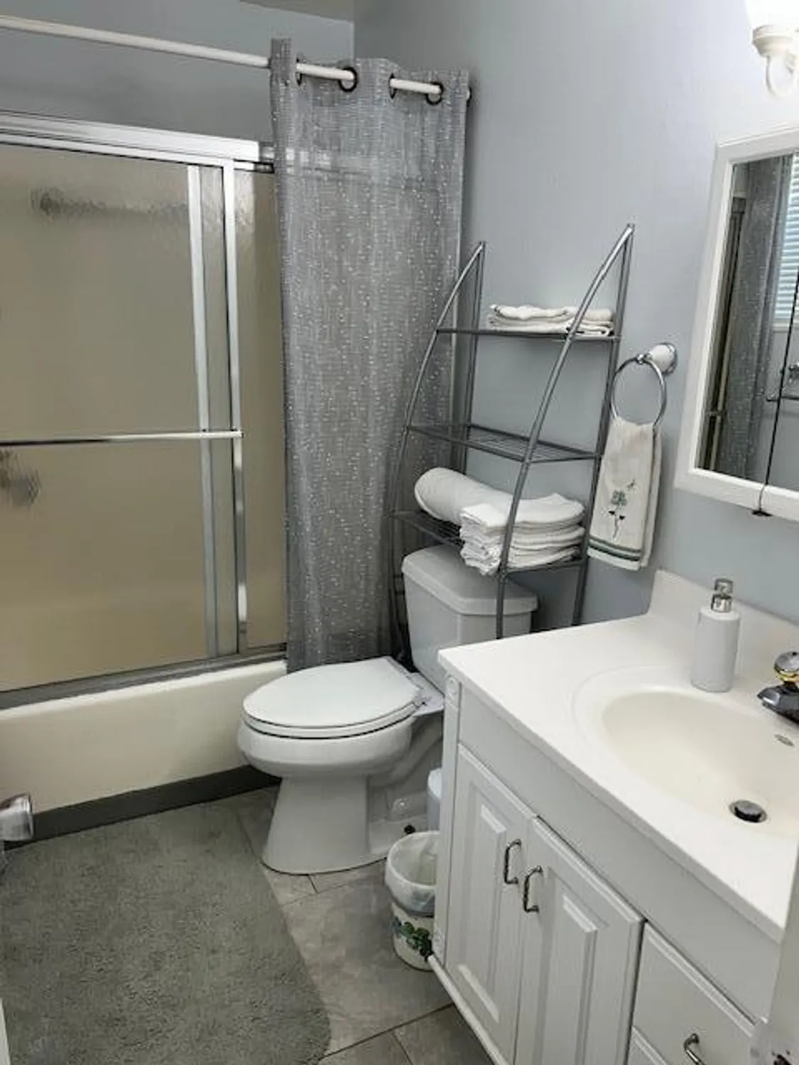Property Slideshow image 12 of 41 | 417 lake evelyn dr, West Palm Beach, FL, 33411