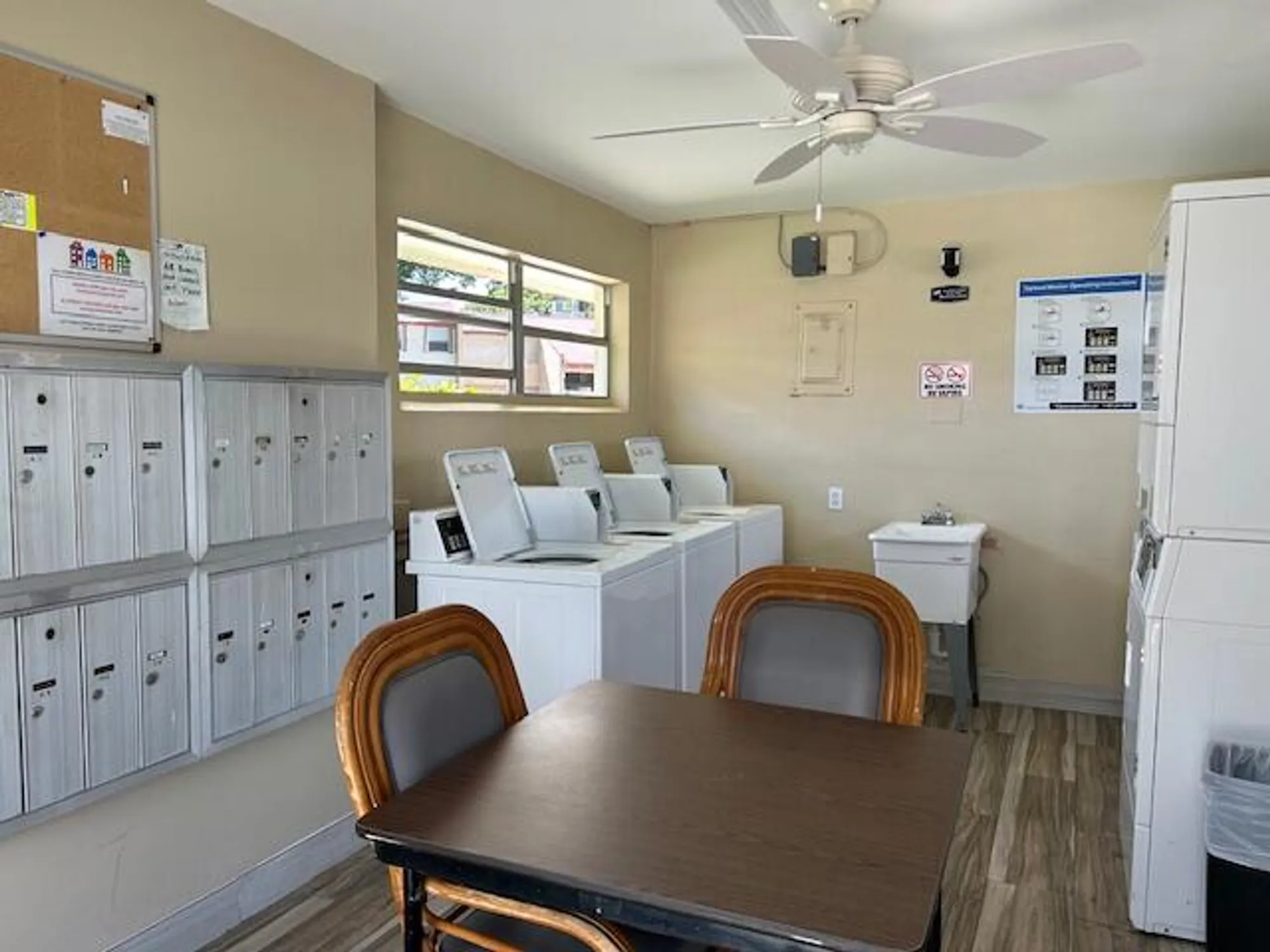 Property Slideshow image 28 of 41 | 417 lake evelyn dr, West Palm Beach, FL, 33411