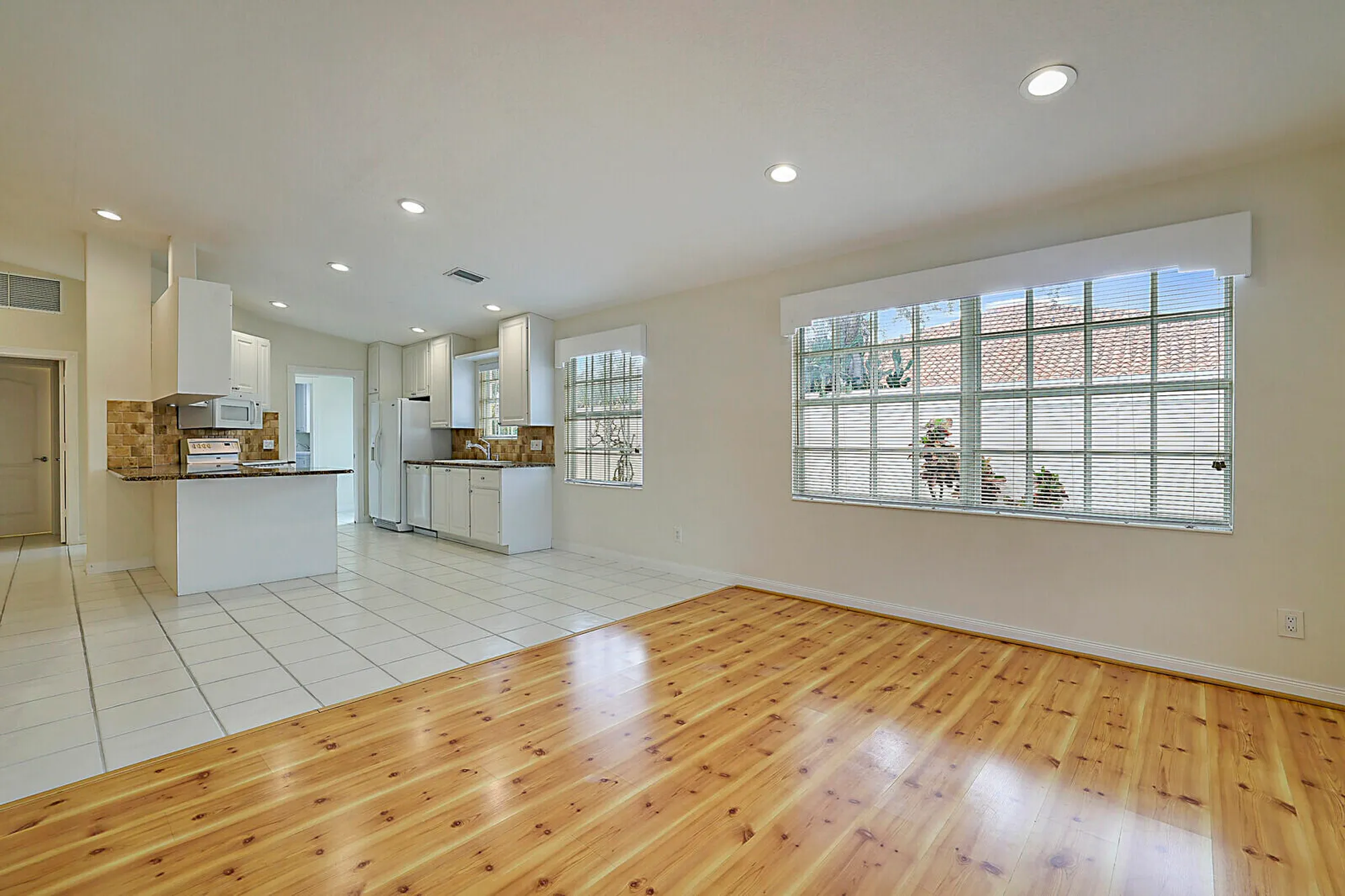 Property Slideshow image 31 of 57 | 7176 grassy bay dr, West Palm Beach, FL, 33411