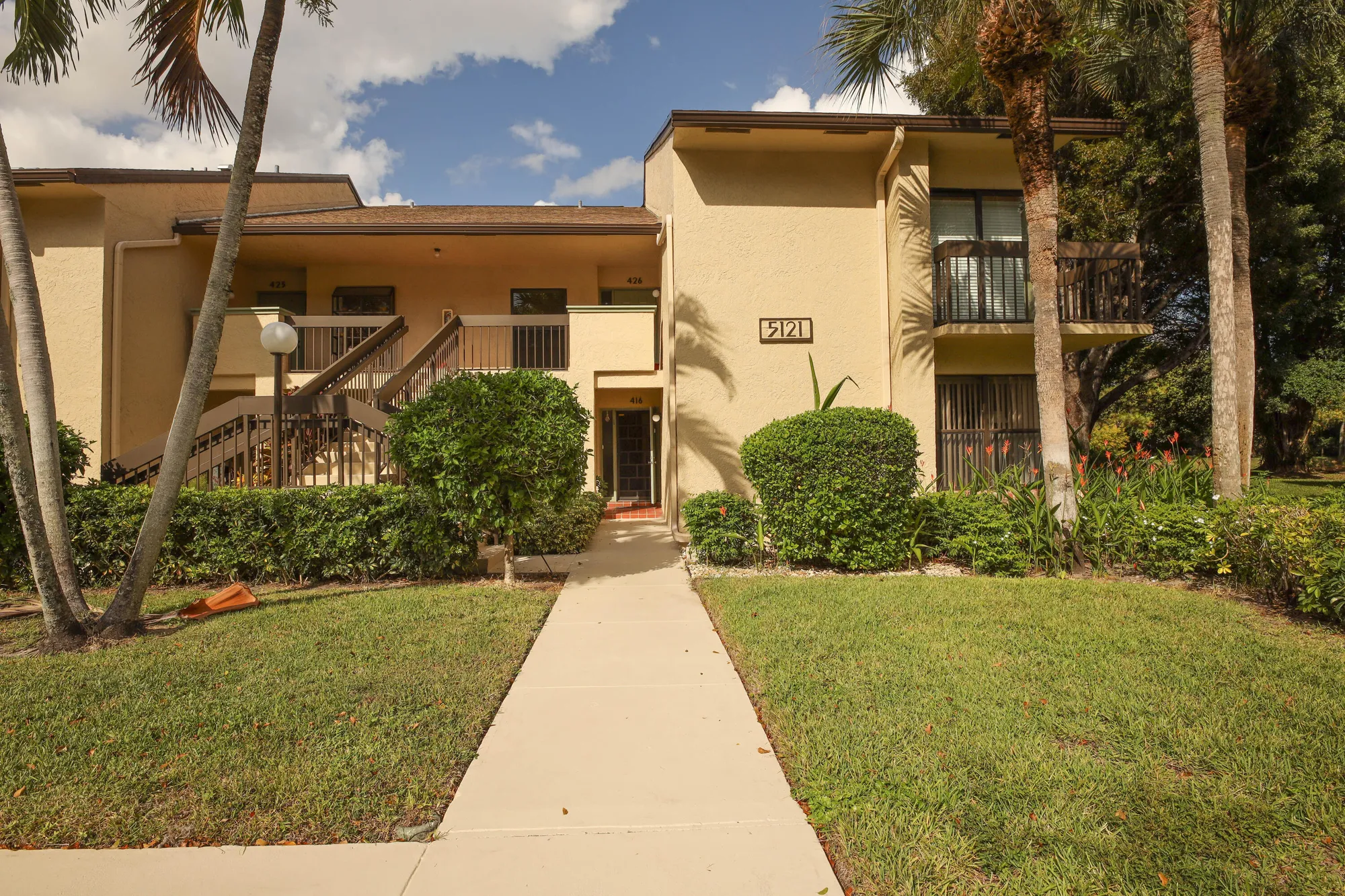 Property Slideshow image 5 of 59 | 5121 oak hill ln apt 416, Delray Beach, FL, 33484