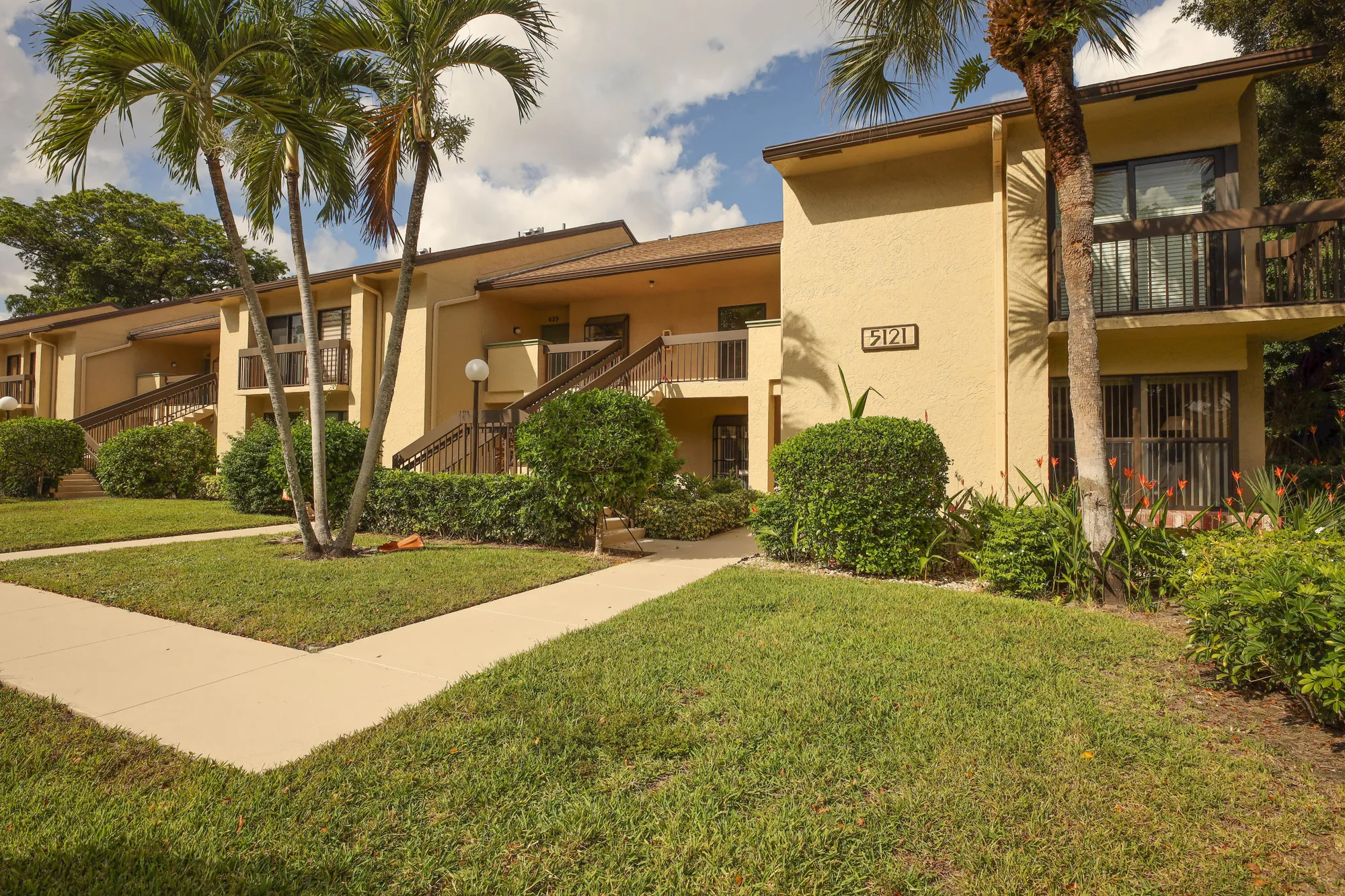 Property Slideshow image 8 of 59 | 5121 oak hill ln apt 416, Delray Beach, FL, 33484