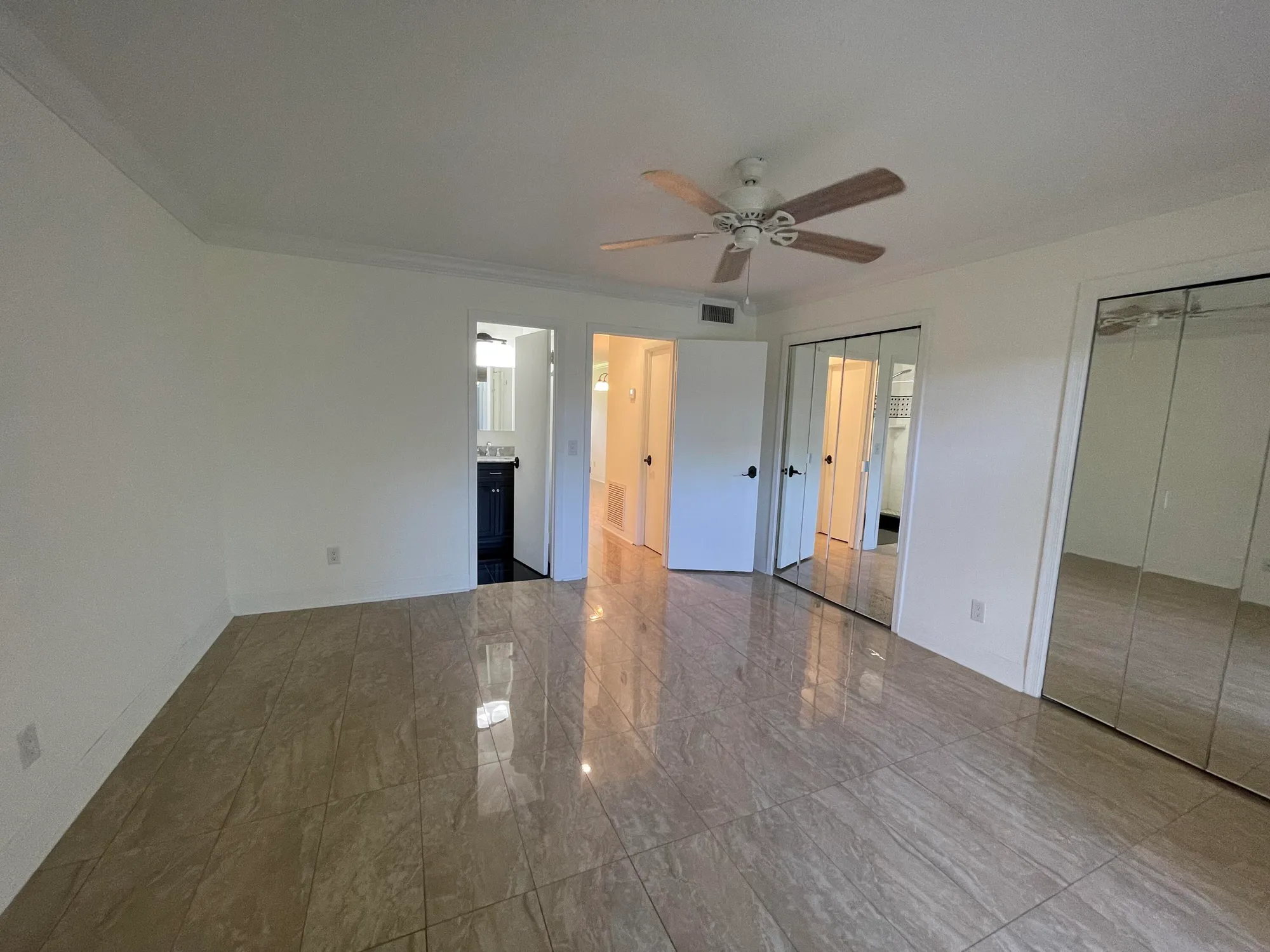 Property Slideshow image 20 of 45 | 1225 nw 21st st 1104, Stuart, FL, 34994