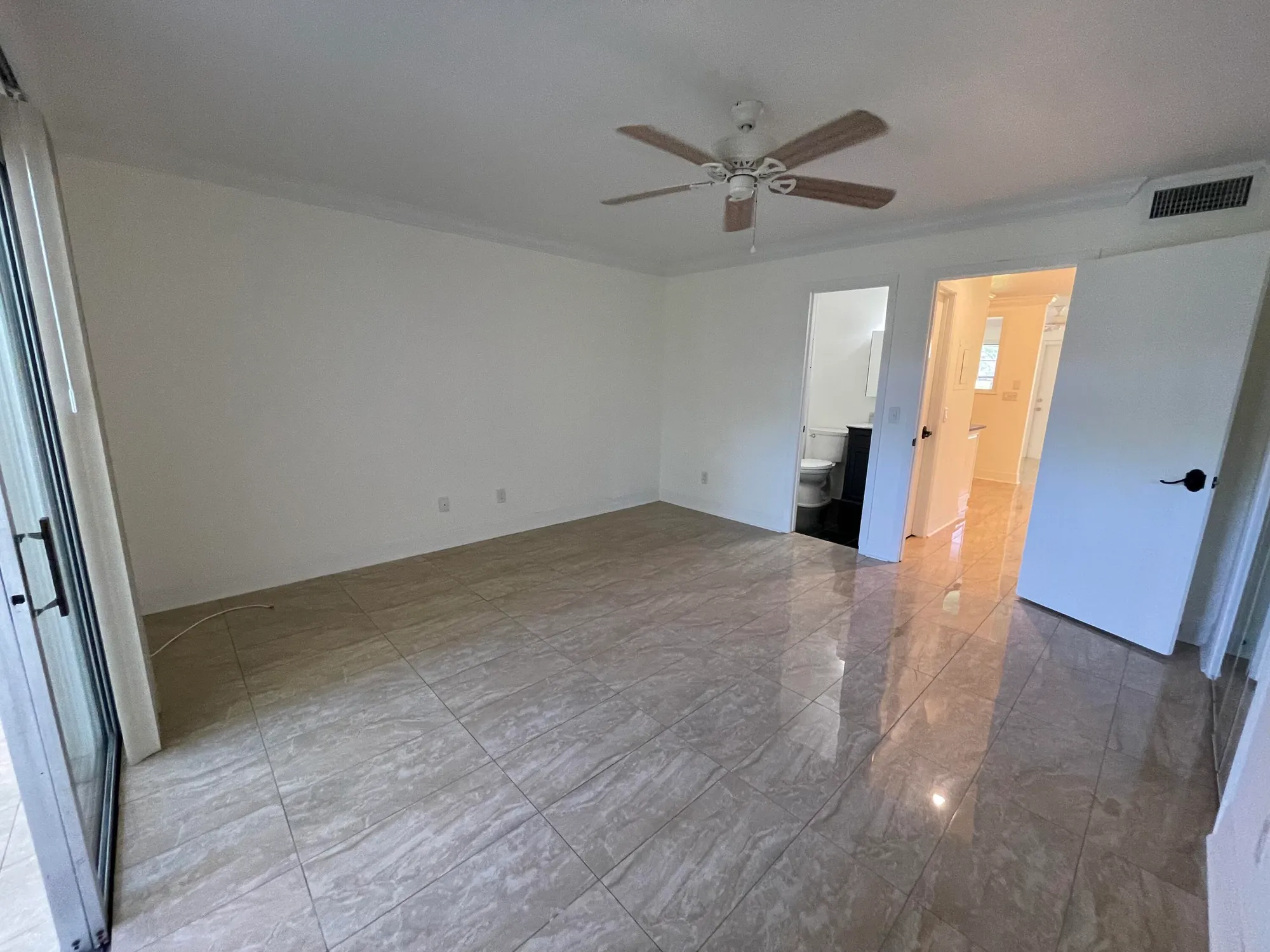 Property Slideshow image 21 of 45 | 1225 nw 21st st 1104, Stuart, FL, 34994