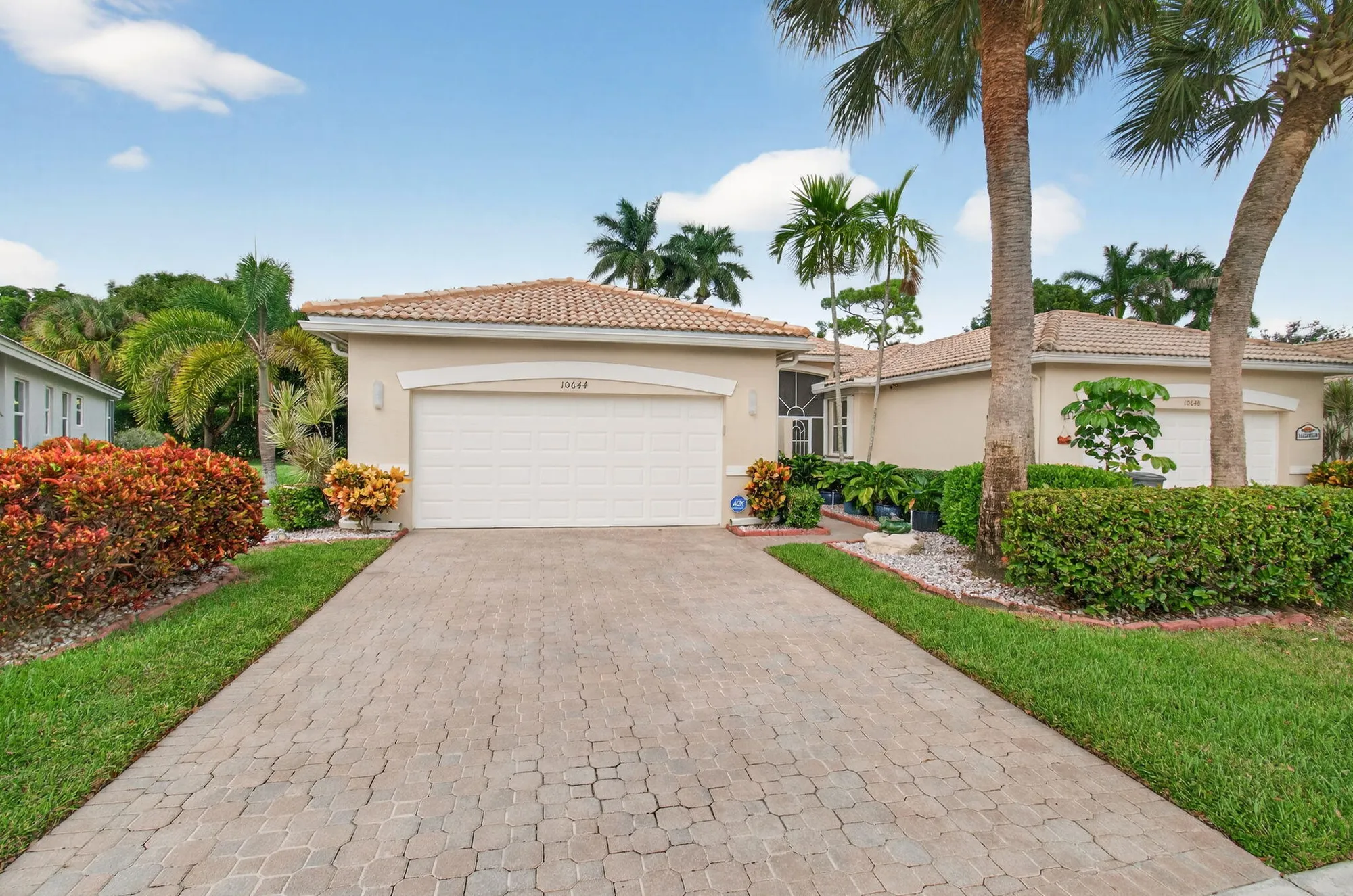 Property Slideshow image 6 of 94 | 10644 royal caribbean cir, Boynton Beach, FL, 33437