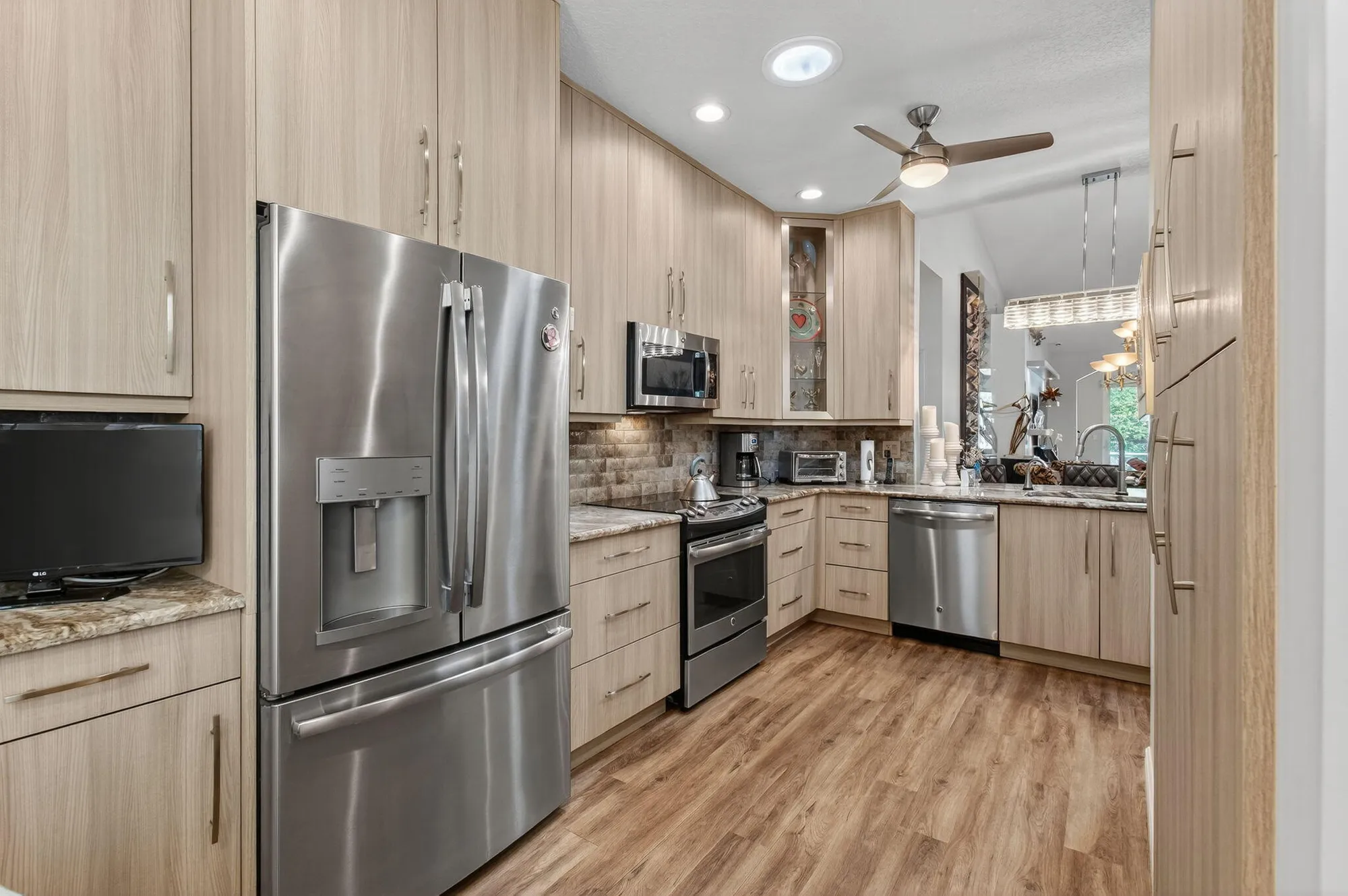 Property Slideshow image 33 of 94 | 10644 royal caribbean cir, Boynton Beach, FL, 33437