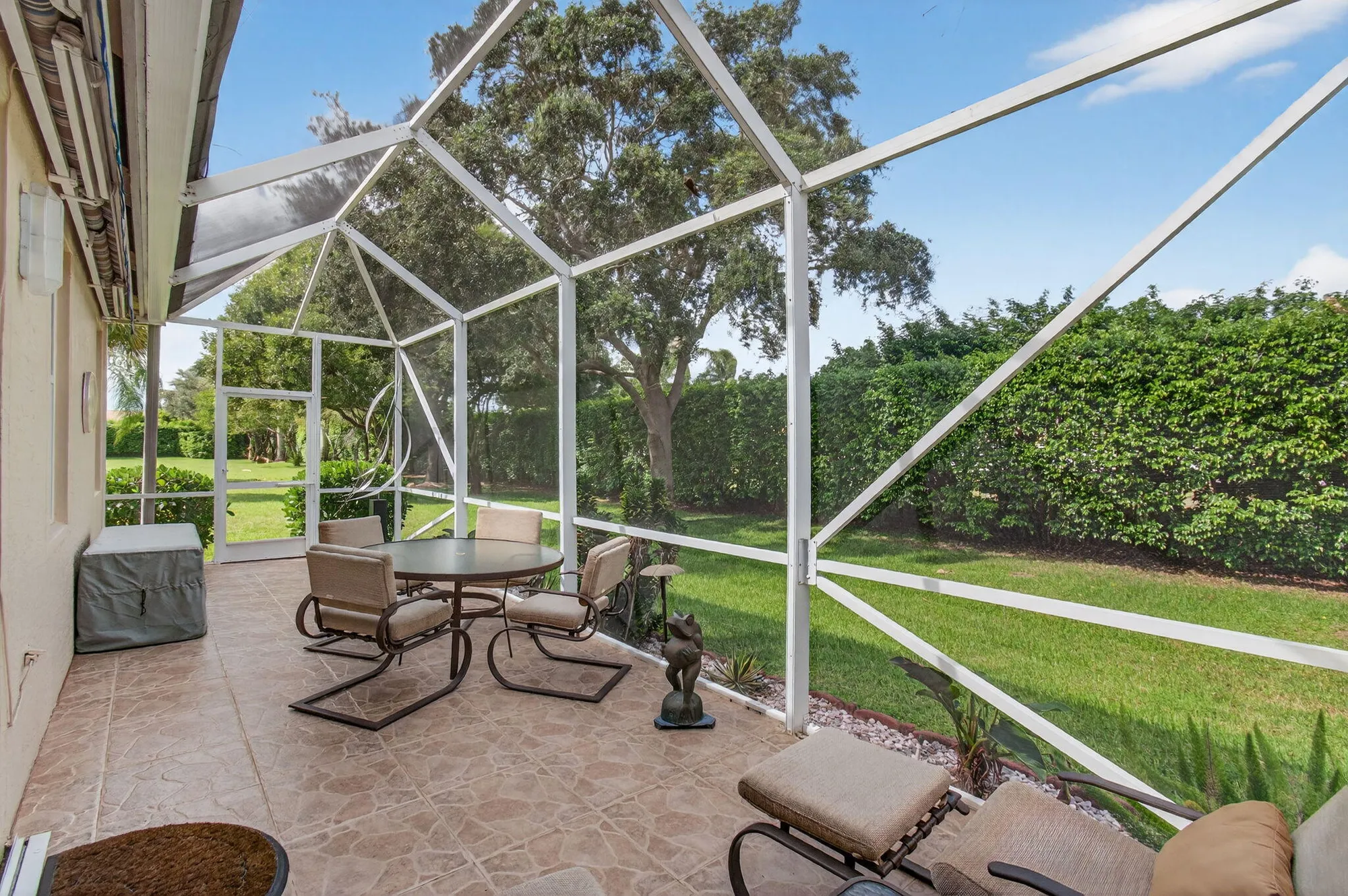 Property Slideshow image 57 of 94 | 10644 royal caribbean cir, Boynton Beach, FL, 33437