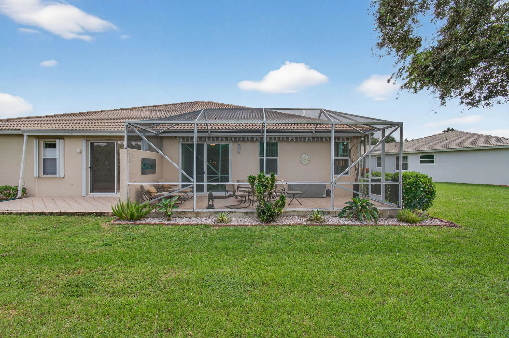 Property Slideshow image 65 of 94 | 10644 royal caribbean cir, Boynton Beach, FL, 33437