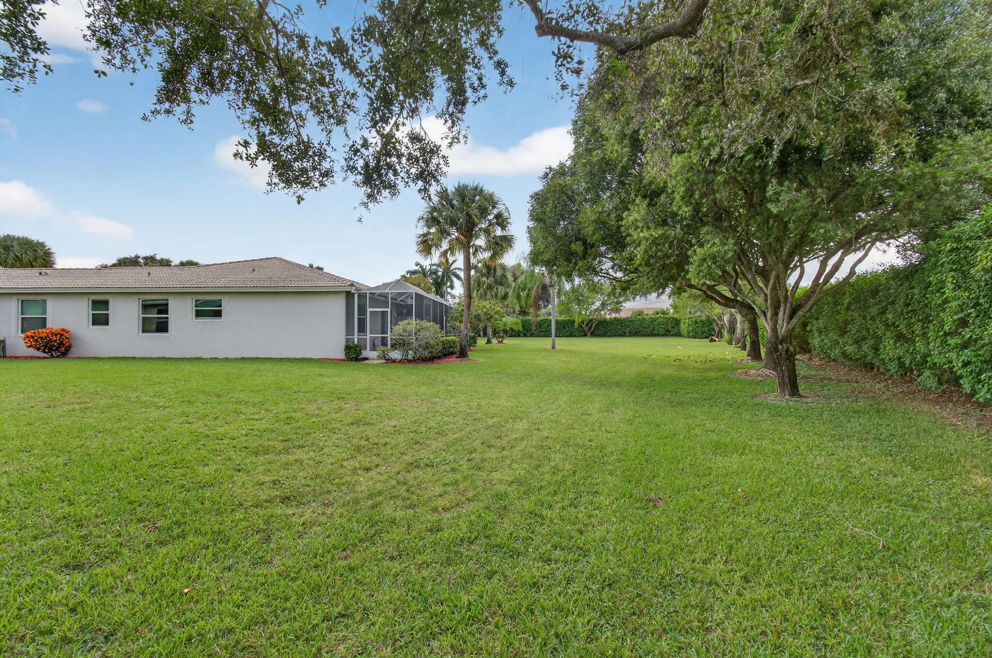 Property Slideshow image 67 of 94 | 10644 royal caribbean cir, Boynton Beach, FL, 33437