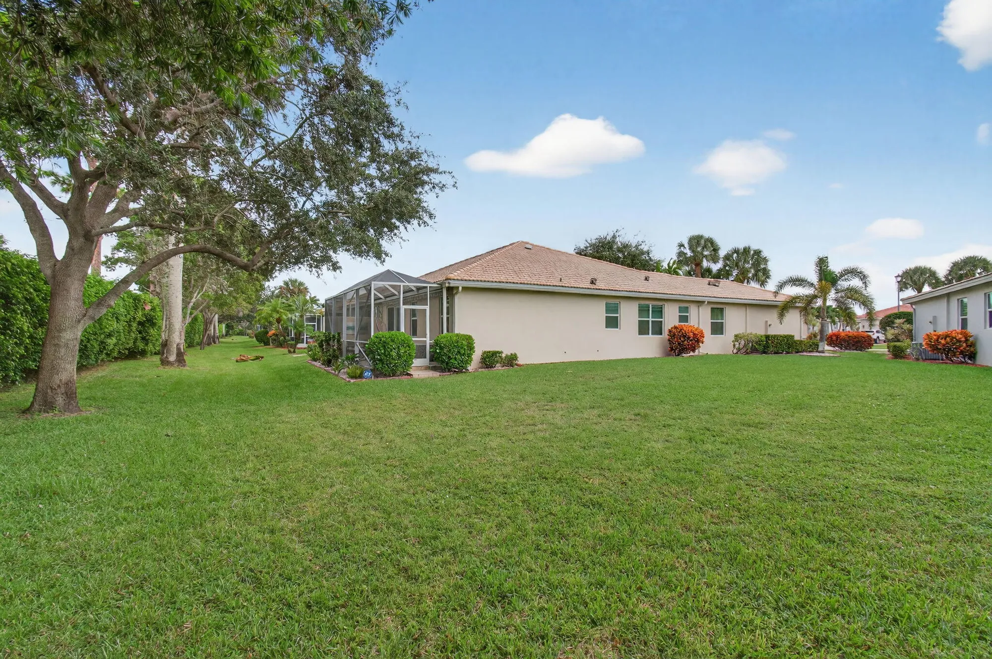 Property Slideshow image 68 of 94 | 10644 royal caribbean cir, Boynton Beach, FL, 33437