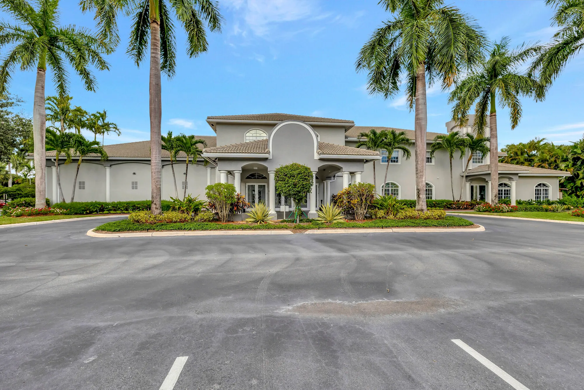 Property Slideshow image 70 of 94 | 10644 royal caribbean cir, Boynton Beach, FL, 33437
