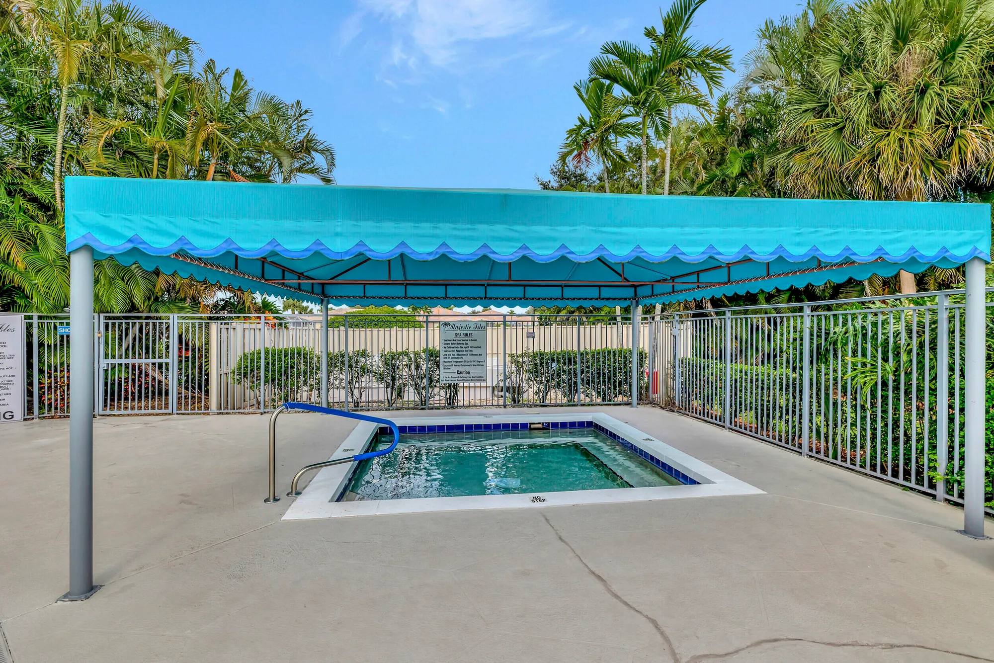 Property Slideshow image 72 of 94 | 10644 royal caribbean cir, Boynton Beach, FL, 33437