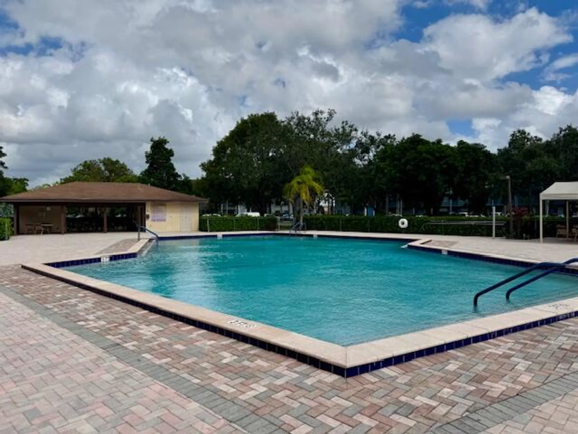 Property Slideshow image 44 of 54 | 1501 sw 134th way 105d, Pembroke Pines, FL, 33027