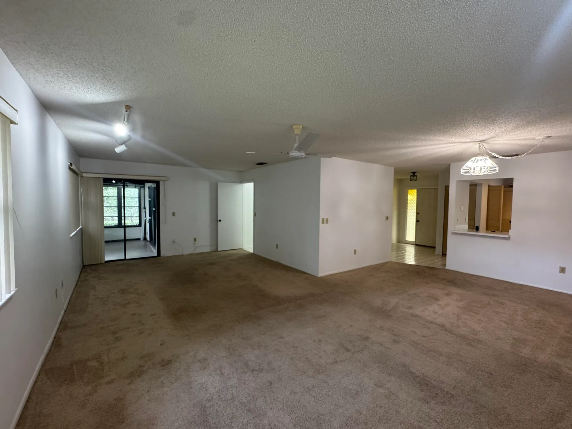 Property Slideshow image 6 of 26 | 320 elmira ct, Royal Palm Beach, FL, 33411