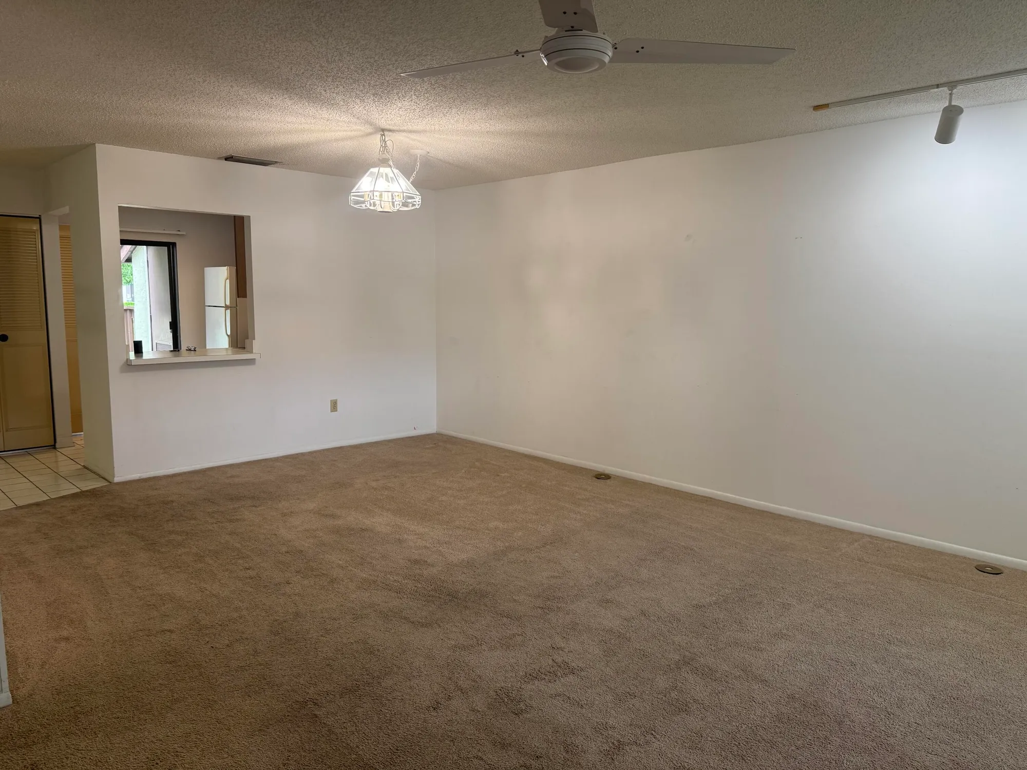 Property Slideshow image 10 of 26 | 320 elmira ct, Royal Palm Beach, FL, 33411