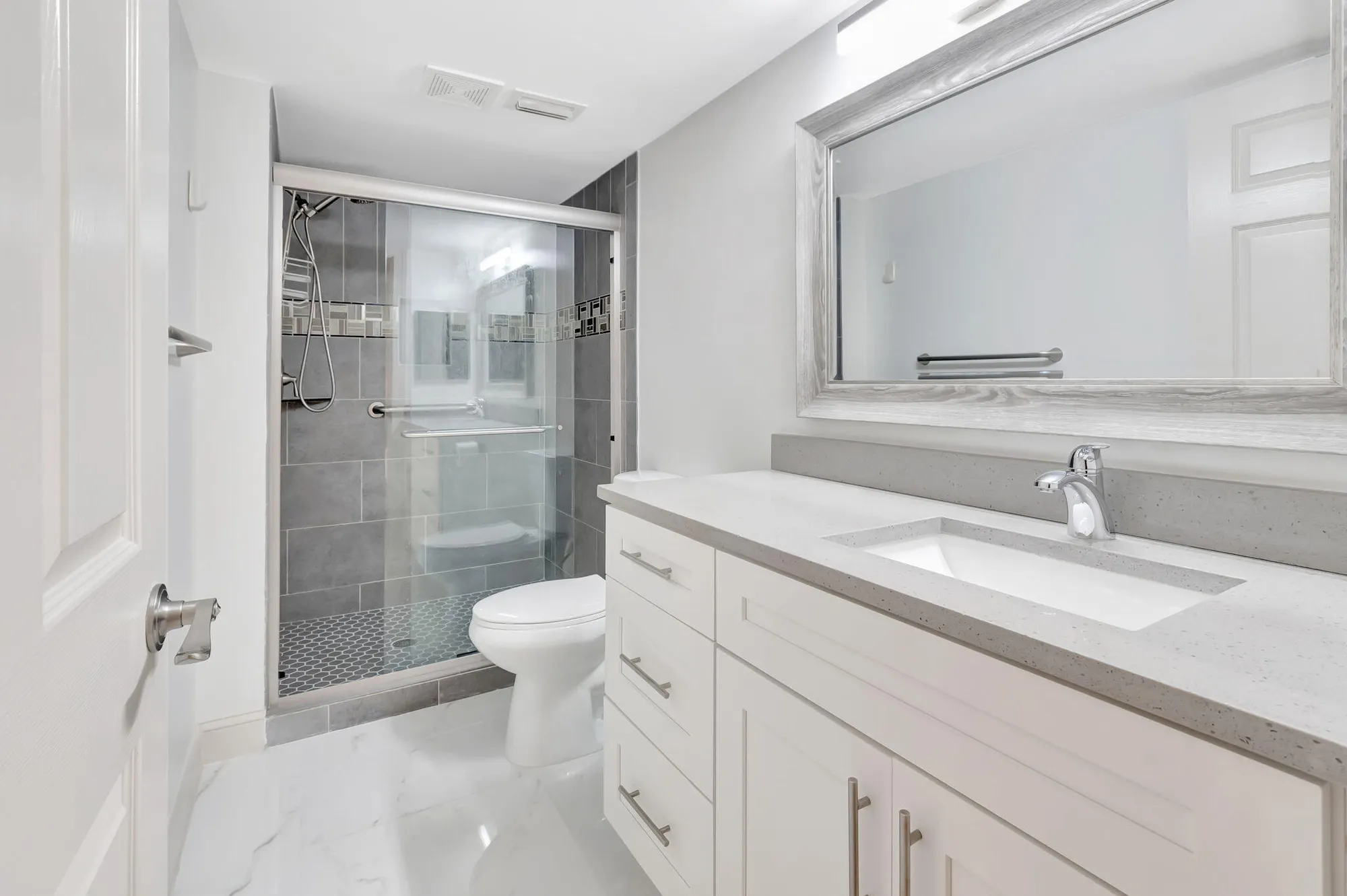 Property Slideshow image 22 of 77 | 14375 strathmore ln 305, Delray Beach, FL, 33446