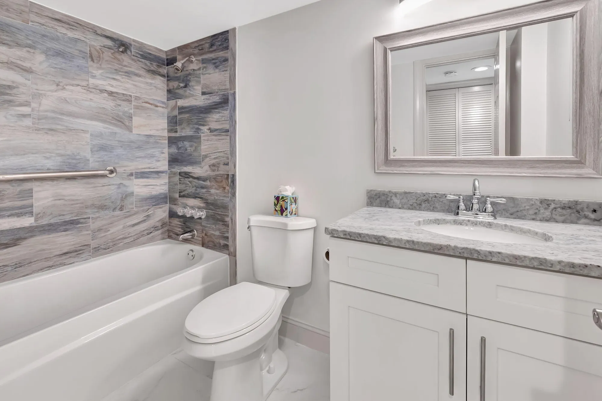 Property Slideshow image 26 of 77 | 14375 strathmore ln 305, Delray Beach, FL, 33446