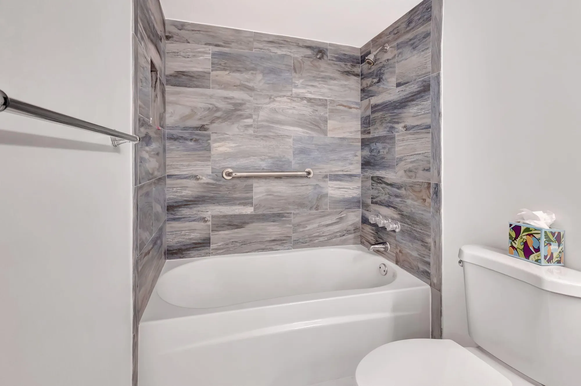 Property Slideshow image 27 of 77 | 14375 strathmore ln 305, Delray Beach, FL, 33446