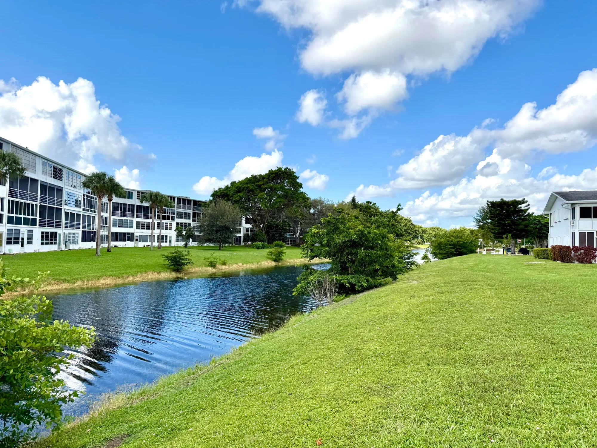 Property Slideshow image 43 of 70 | 359 oakridge t, Deerfield Beach, FL, 33442