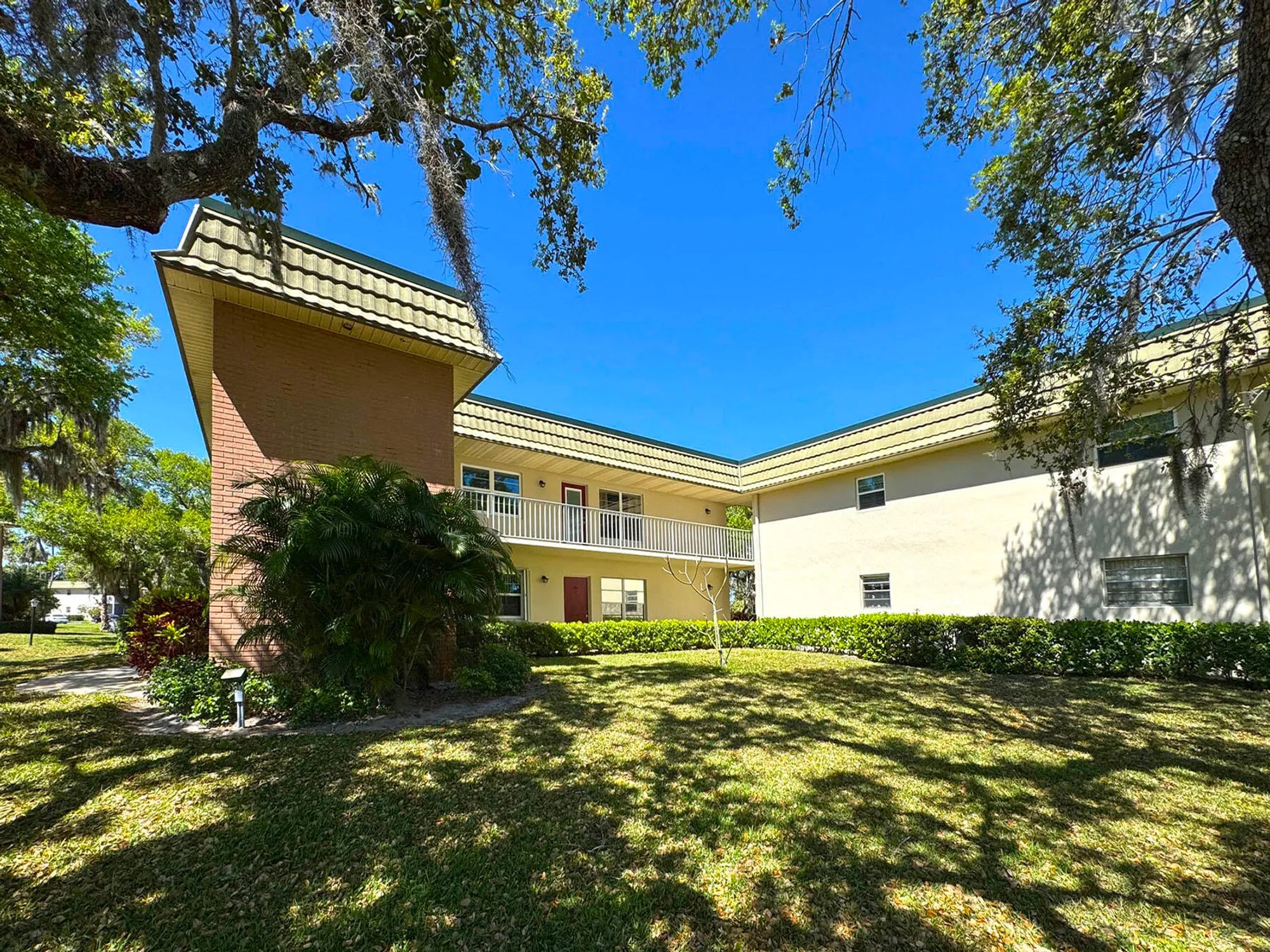 Property Slideshow image 1 of 25 | 6 vista gardens trl apt 206, Vero Beach, FL, 32962