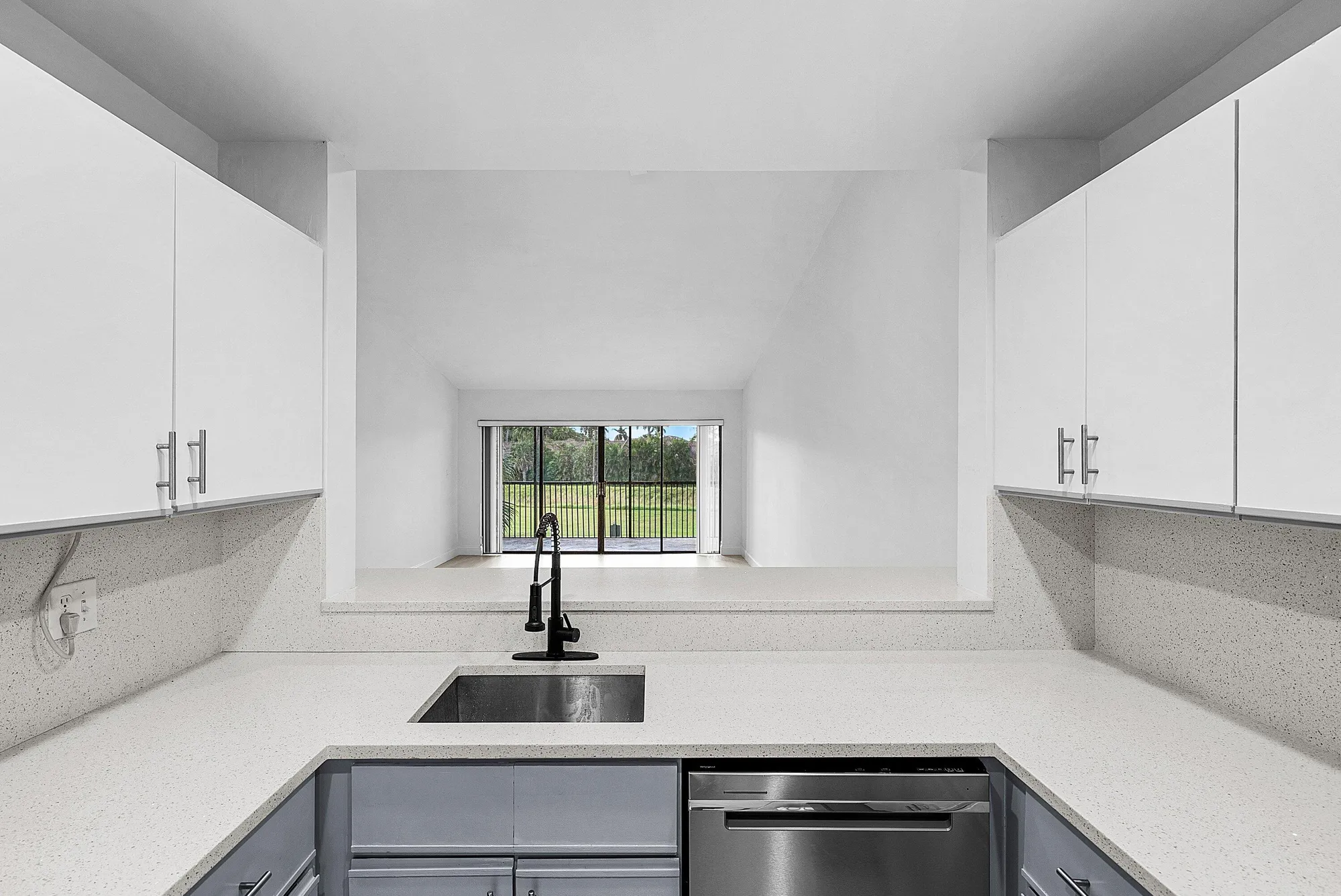 Property Slideshow image 10 of 64 | 5054 golfview ct apt 1525, Delray Beach, FL, 33484