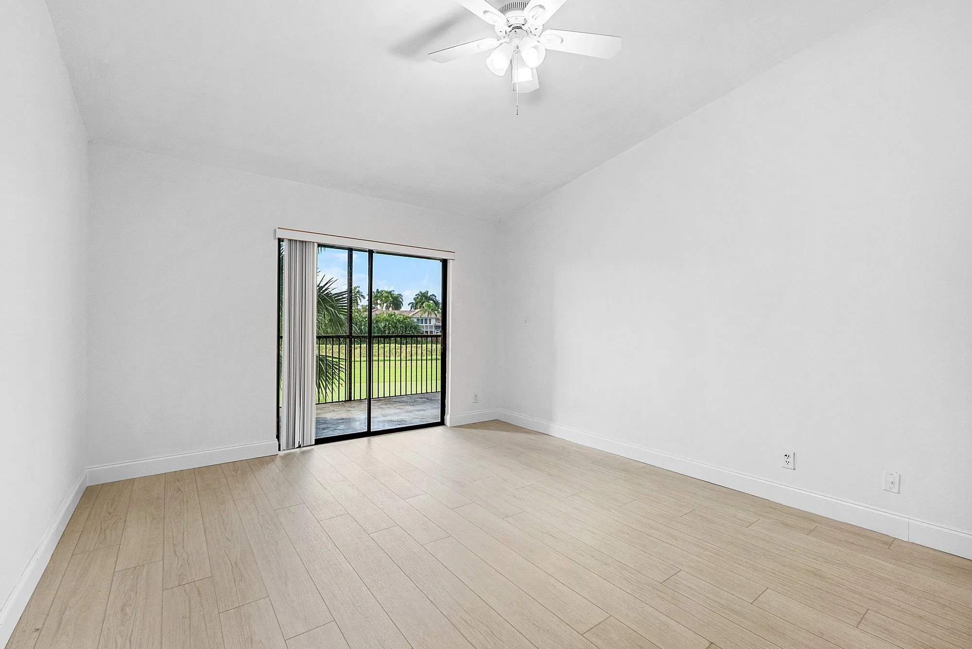 Property Slideshow image 24 of 64 | 5054 golfview ct apt 1525, Delray Beach, FL, 33484