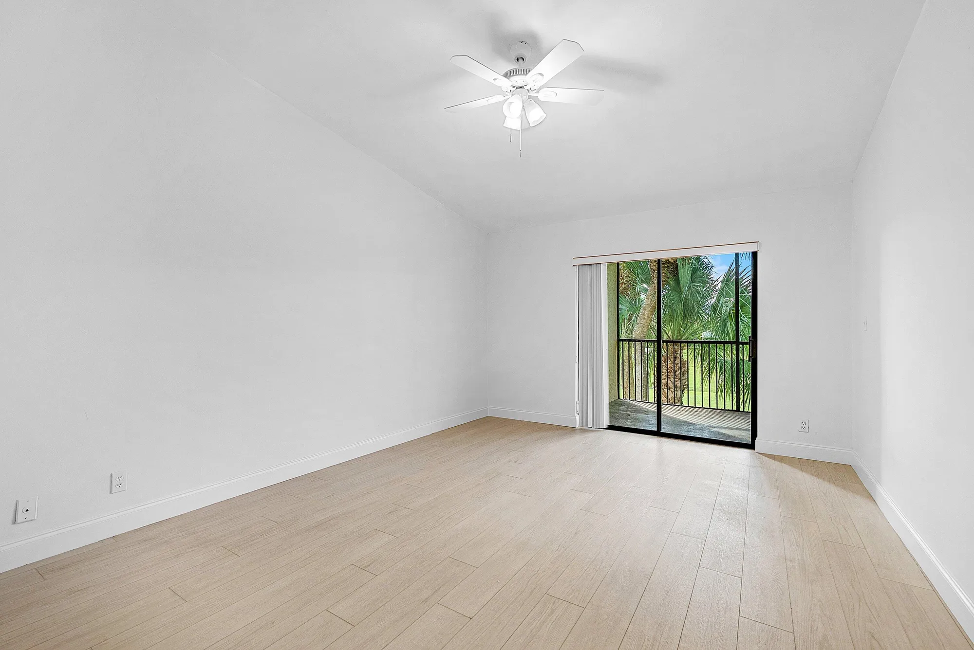 Property Slideshow image 23 of 64 | 5054 golfview ct apt 1525, Delray Beach, FL, 33484