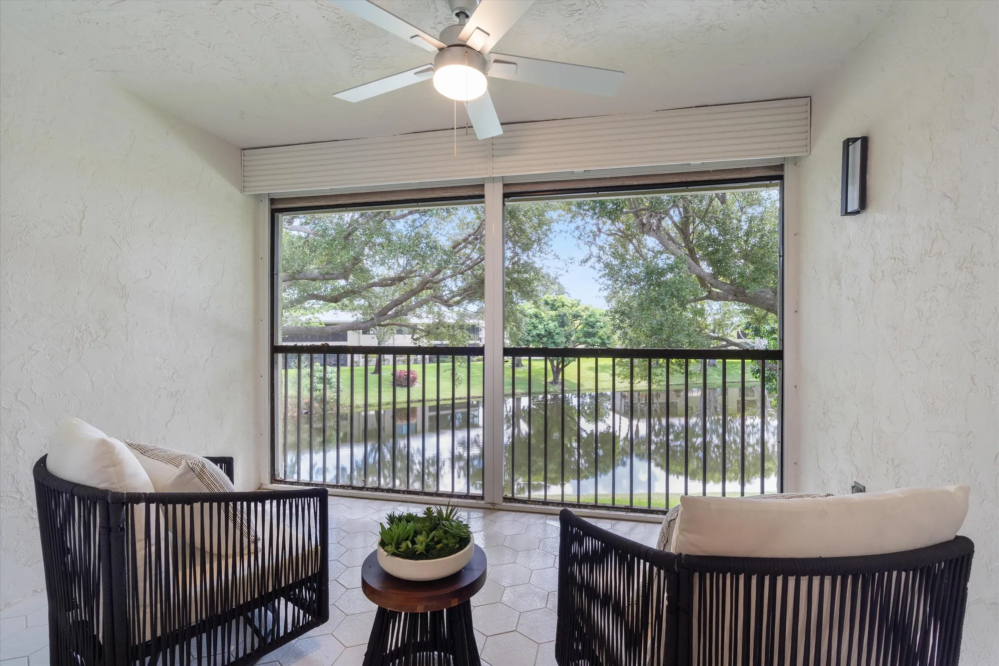 Property Slideshow image 14 of 42 | 29 stratford ln d, Boynton Beach, FL, 33436