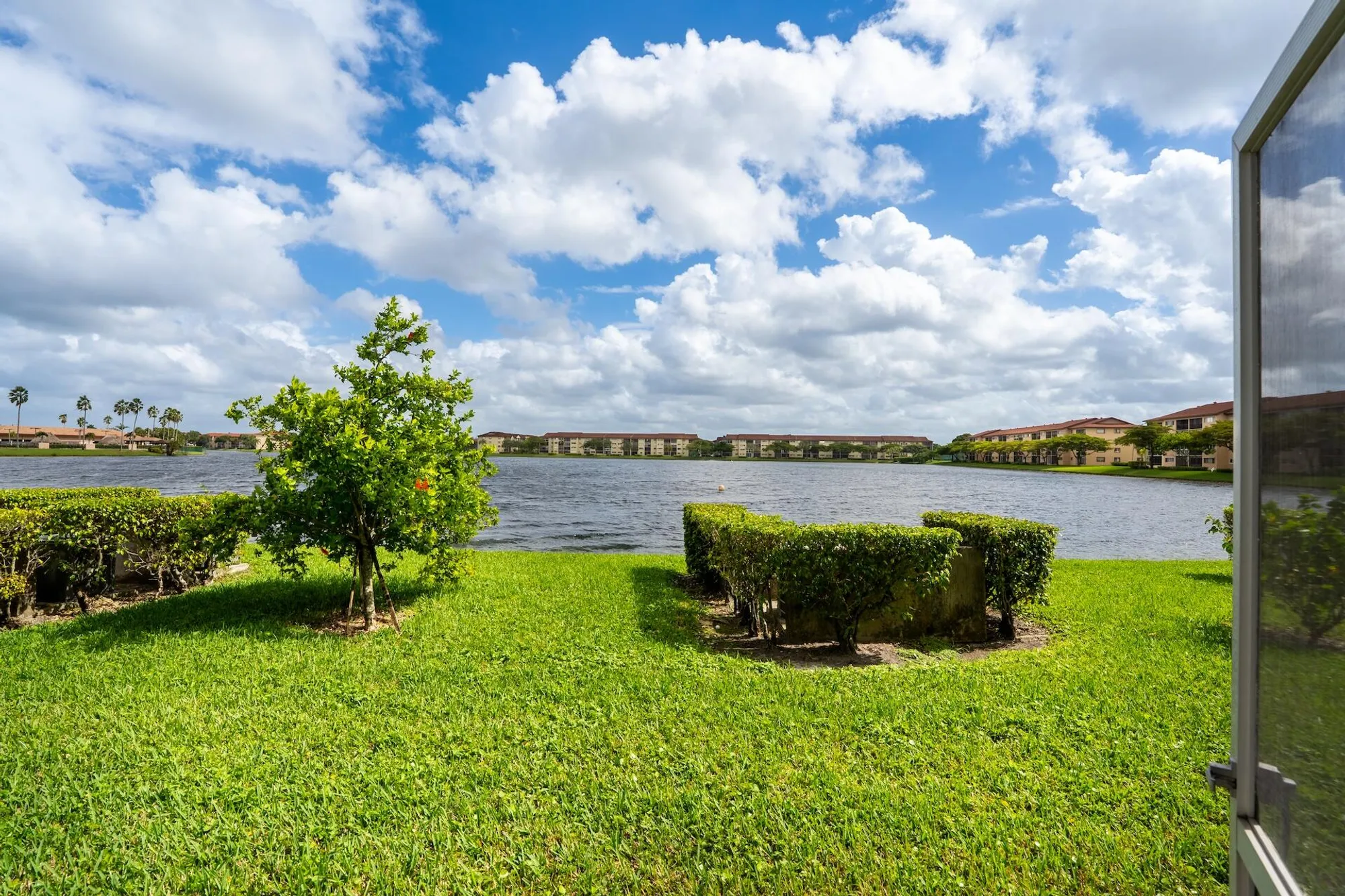 Property Slideshow image 4 of 54 | 1501 sw 134th way 105d, Pembroke Pines, FL, 33027