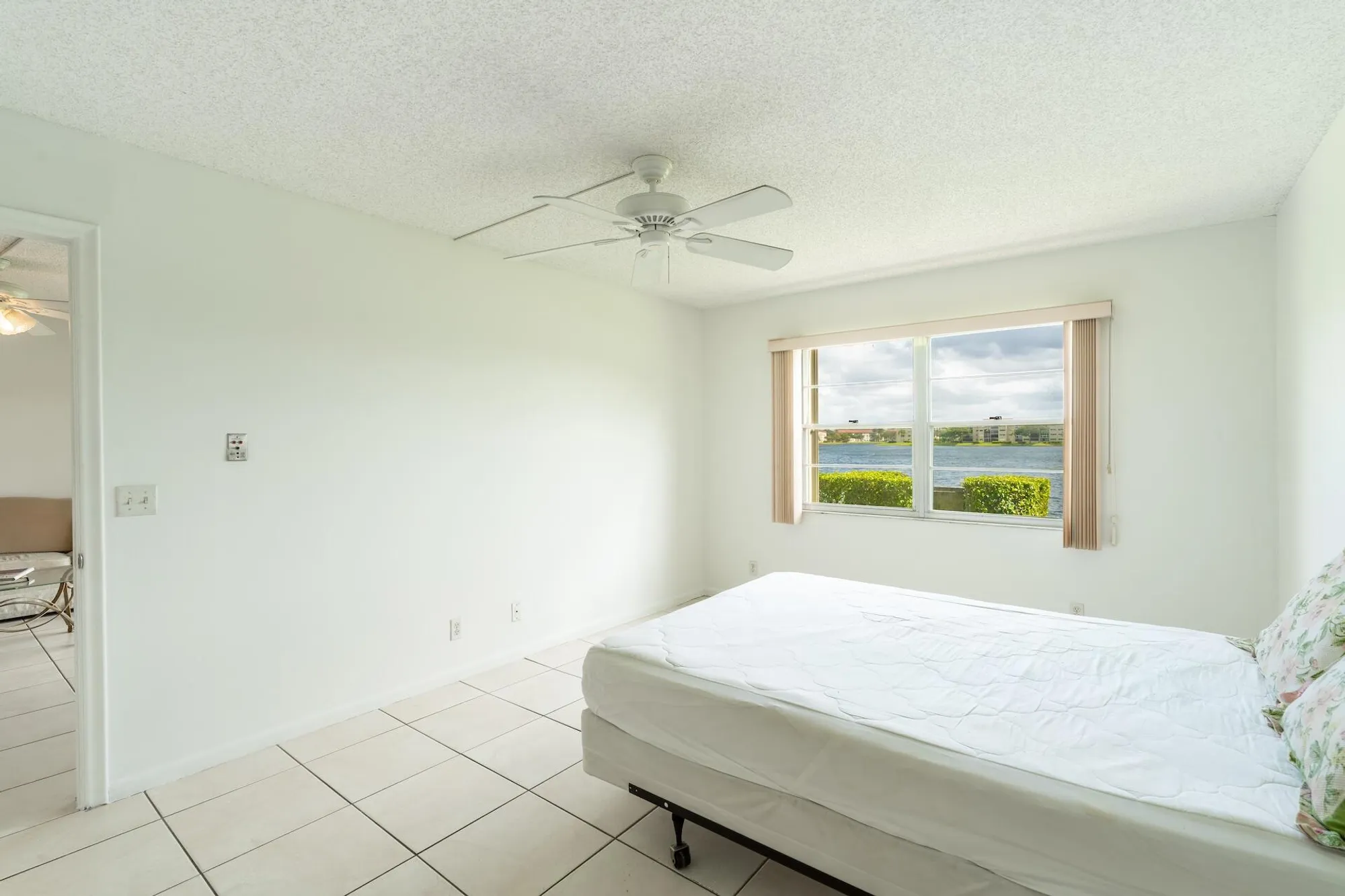 Property Slideshow image 27 of 54 | 1501 sw 134th way 105d, Pembroke Pines, FL, 33027