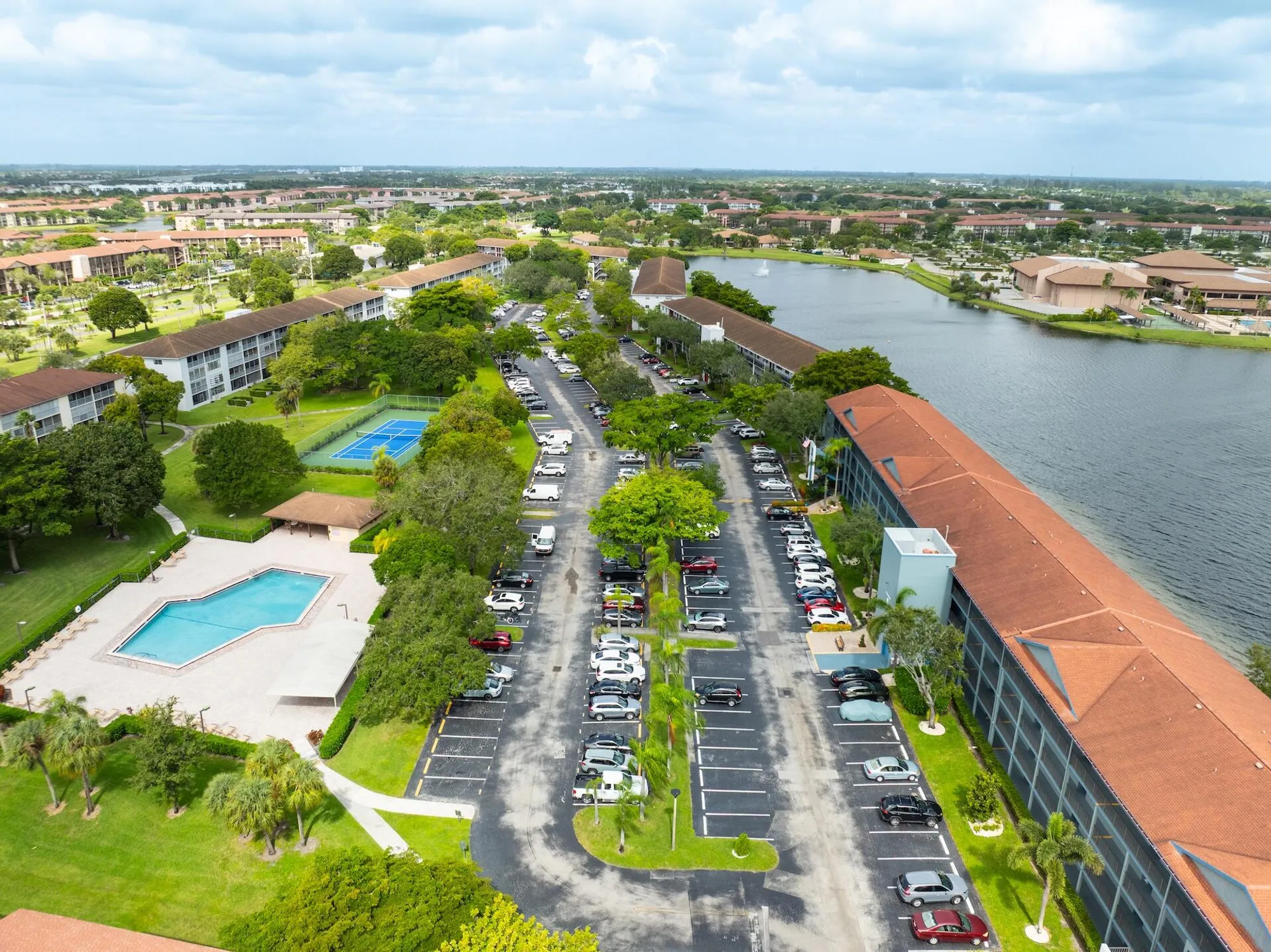 Property Slideshow image 40 of 54 | 1501 sw 134th way 105d, Pembroke Pines, FL, 33027