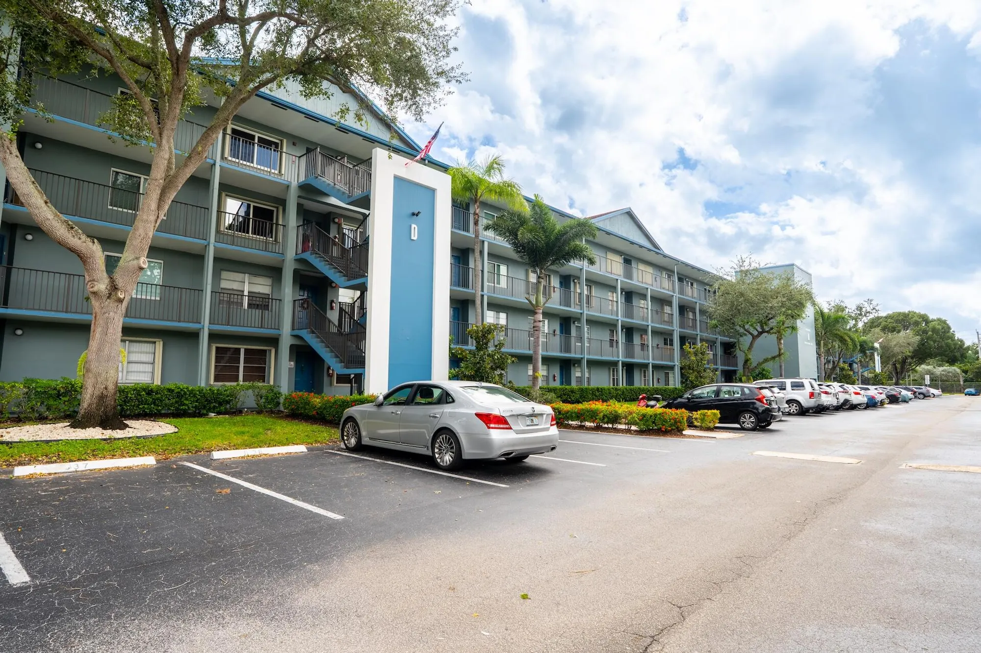 Property Slideshow image 7 of 54 | 1501 sw 134th way 105d, Pembroke Pines, FL, 33027