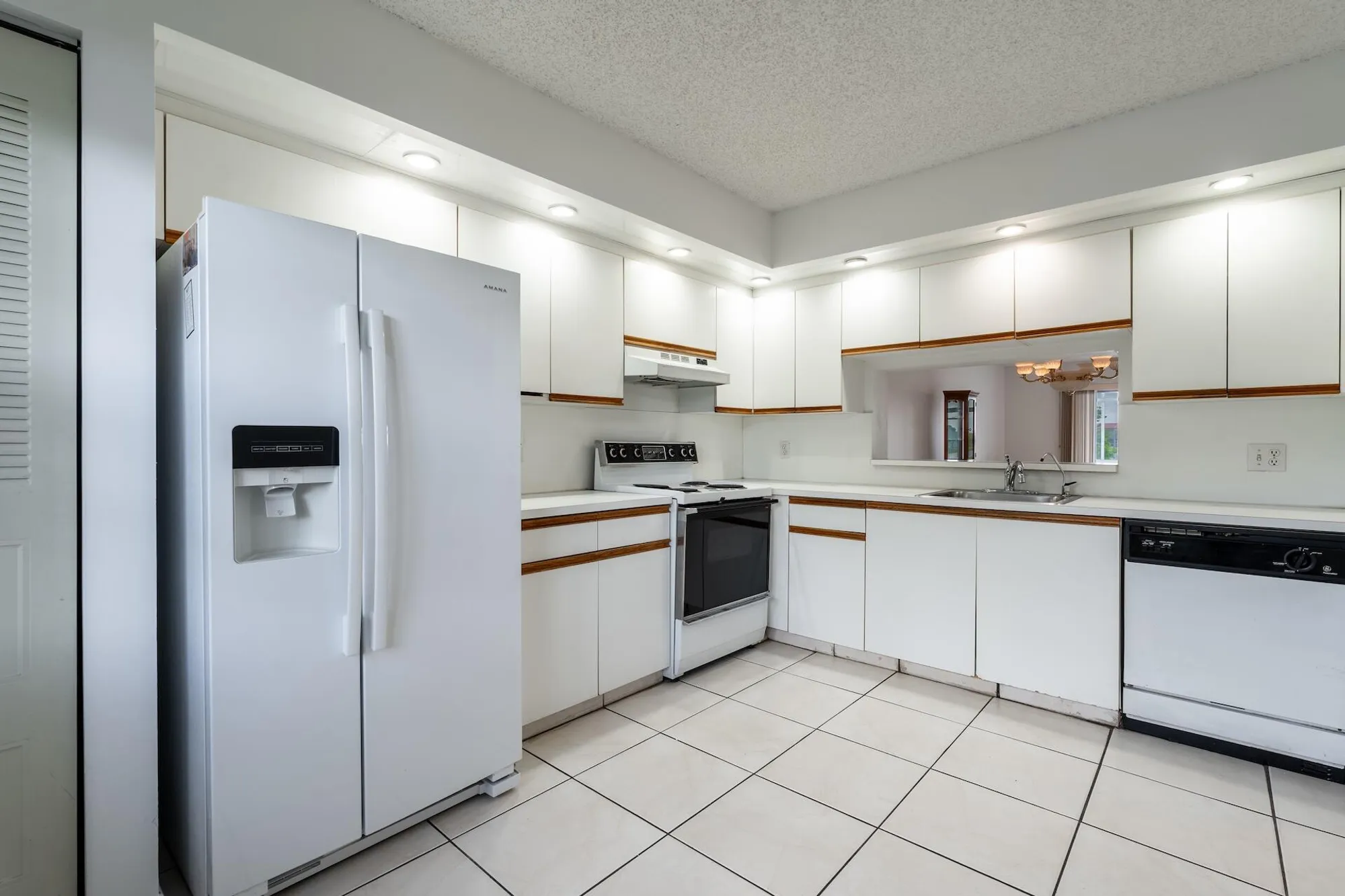 Property Slideshow image 15 of 54 | 1501 sw 134th way 105d, Pembroke Pines, FL, 33027