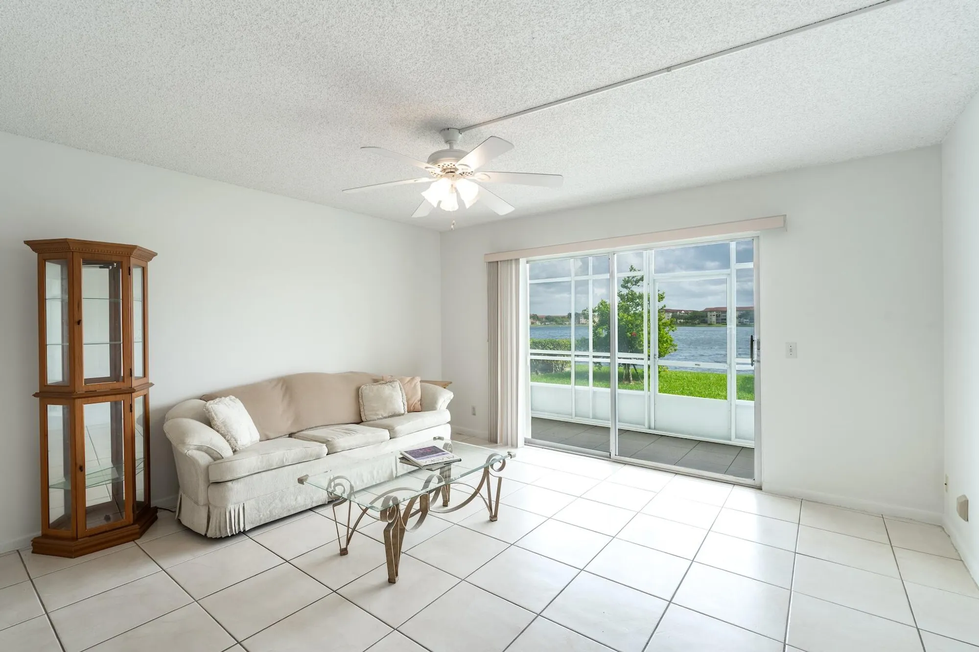 Property Slideshow image 20 of 54 | 1501 sw 134th way 105d, Pembroke Pines, FL, 33027