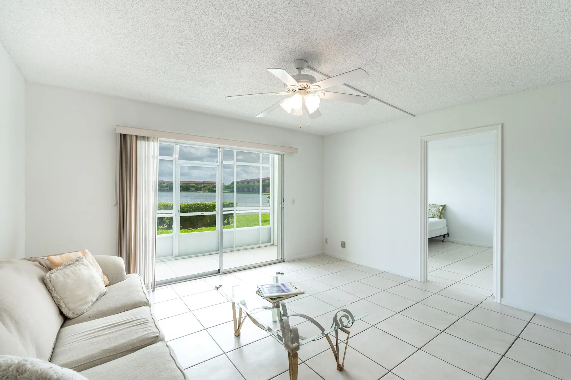 Property Slideshow image 21 of 54 | 1501 sw 134th way 105d, Pembroke Pines, FL, 33027