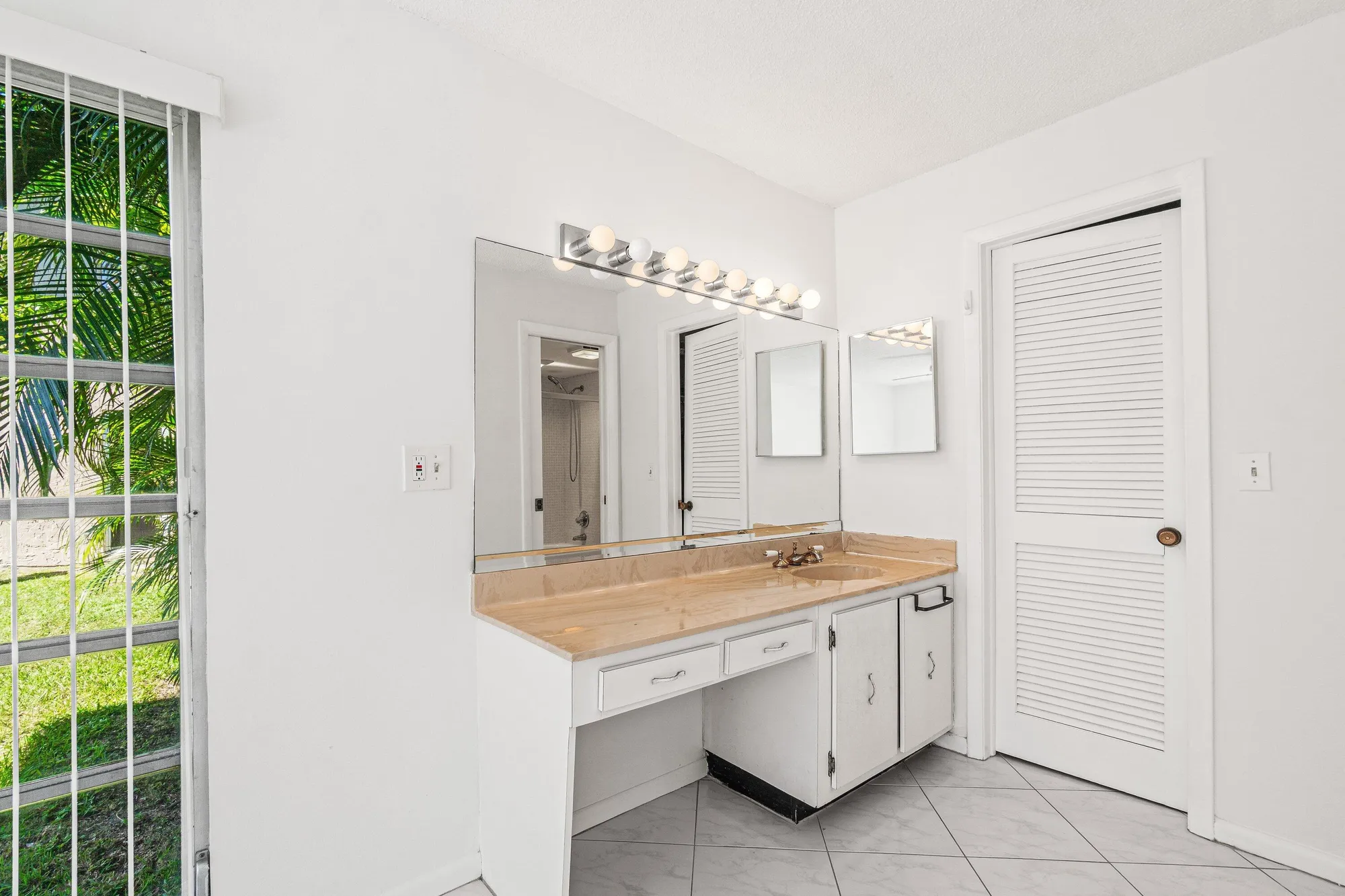 Property Slideshow image 20 of 43 | 13924 via flora d, Delray Beach, FL, 33484