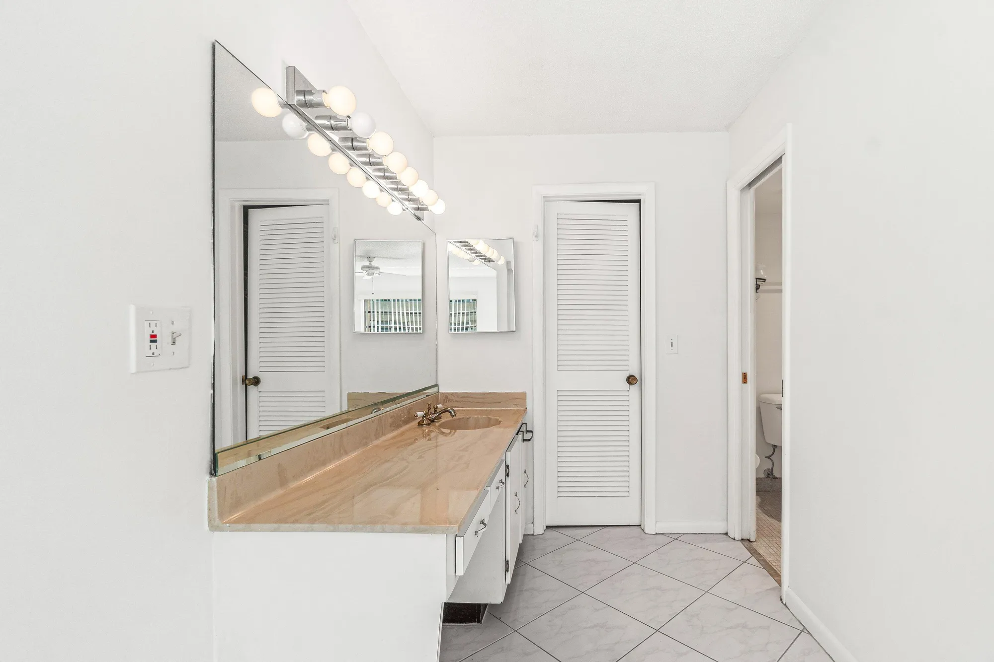 Property Slideshow image 21 of 43 | 13924 via flora d, Delray Beach, FL, 33484