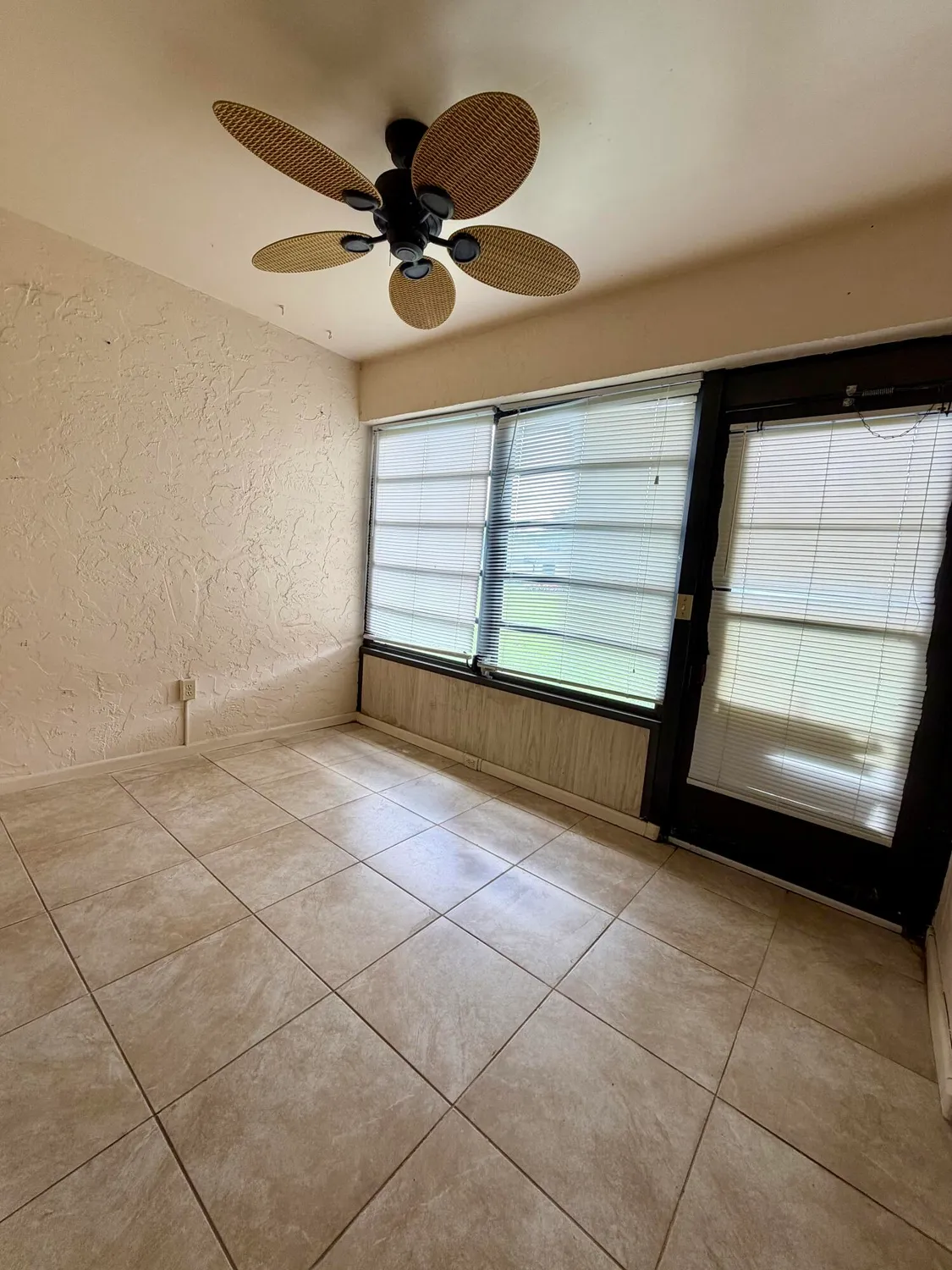 Property Slideshow image 8 of 25 | 4916 eaglewood rd a, Boynton Beach, FL, 33436