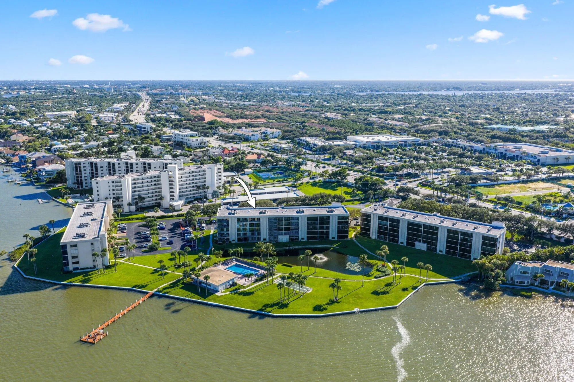 Property Slideshow image 2 of 35 | 200 intracoastal pl apt 206, Jupiter, FL, 33469